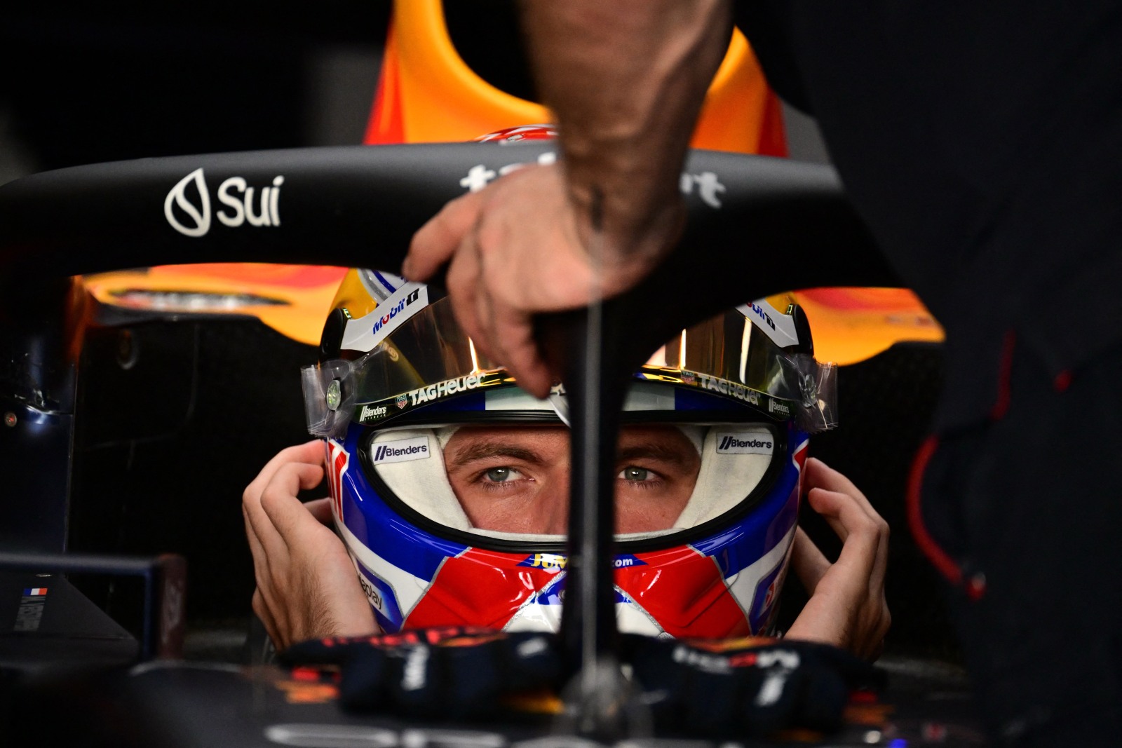 Verstappen fala em “sensação fantástica” após tricampeonato: “É simplesmente incrível”