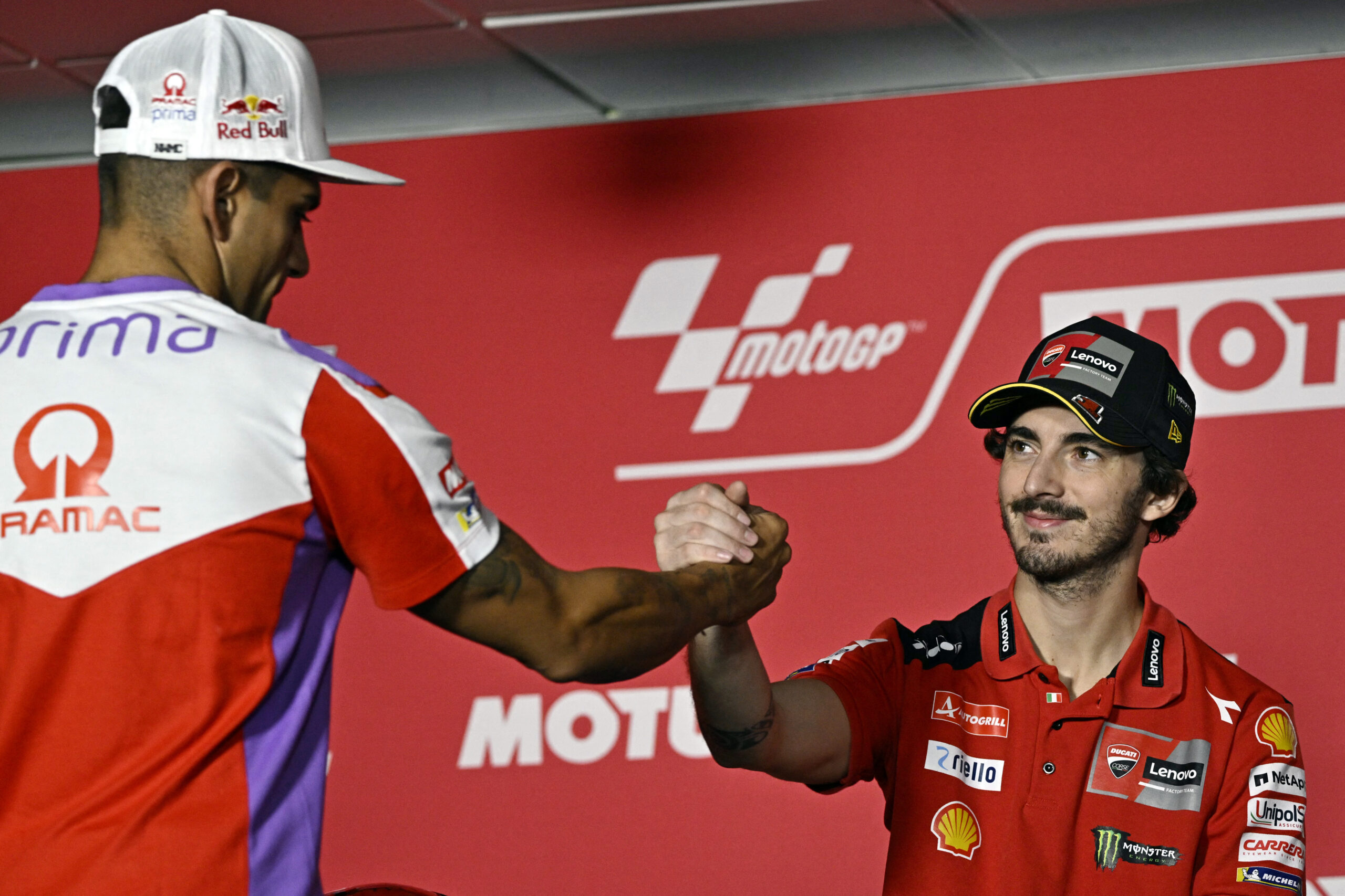 Bagnaia se vê em “situação diferente” de 2022 e põe vitória na sprint como meta em Valência
