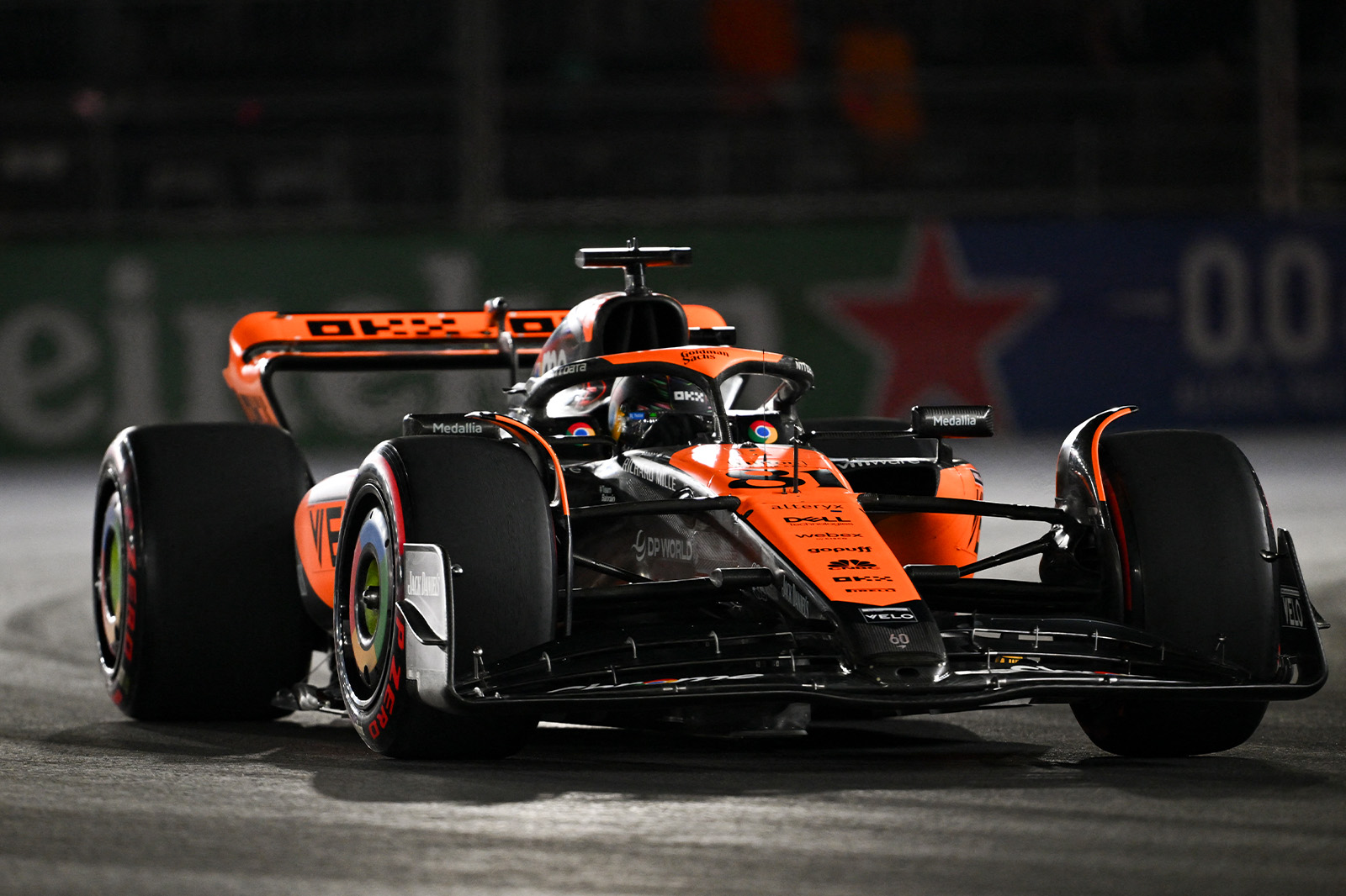 Piastri questiona McLaren por jogo único de pneus no Q1 de Las Vegas: “Explica tudo”