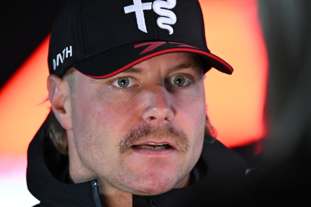 Bottas admite dúvida sobre futuro em último ano de contrato: “Precisamos ver progresso”