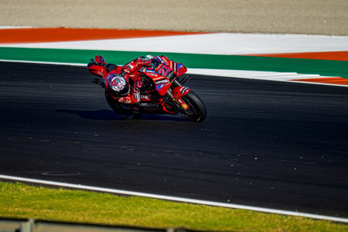Bastianini se ve en “buena posición” para 2024 con las “soluciones diferentes” de Ducati
