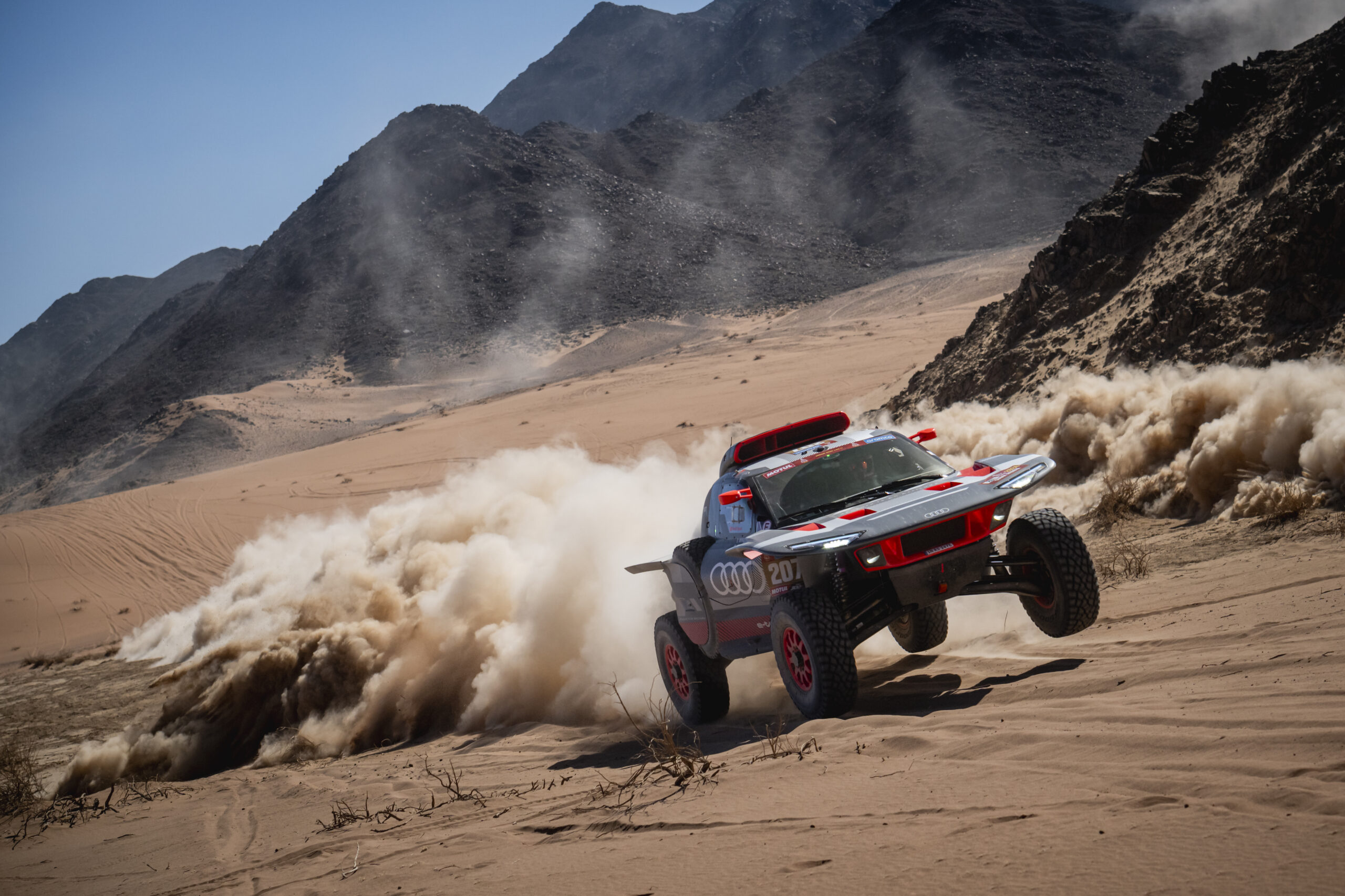 Ekström coloca al Audi eléctrico en cabeza del Prólogo del Dakar 2024 en Autos