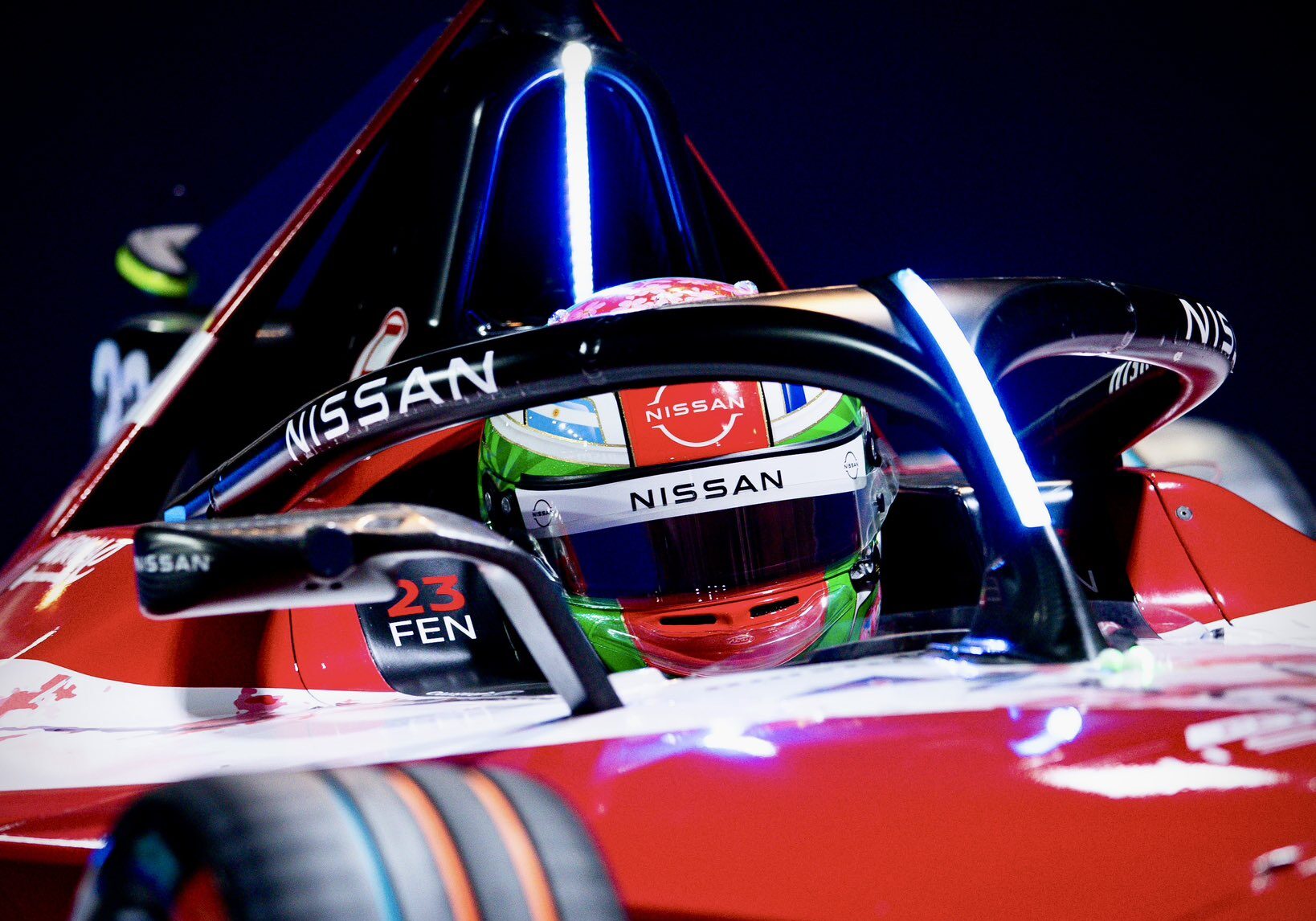 Fenestraz lamenta abandono en Diriyah 1 tras toque con Di Grassi: “Error inaceptable”
