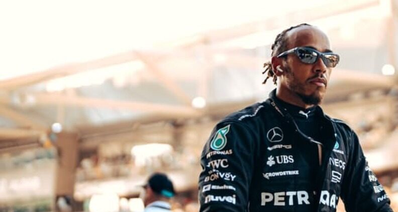 Ecclestone dice que Verstappen ganaría en cualquier equipo y critica a Hamilton: “Falló”