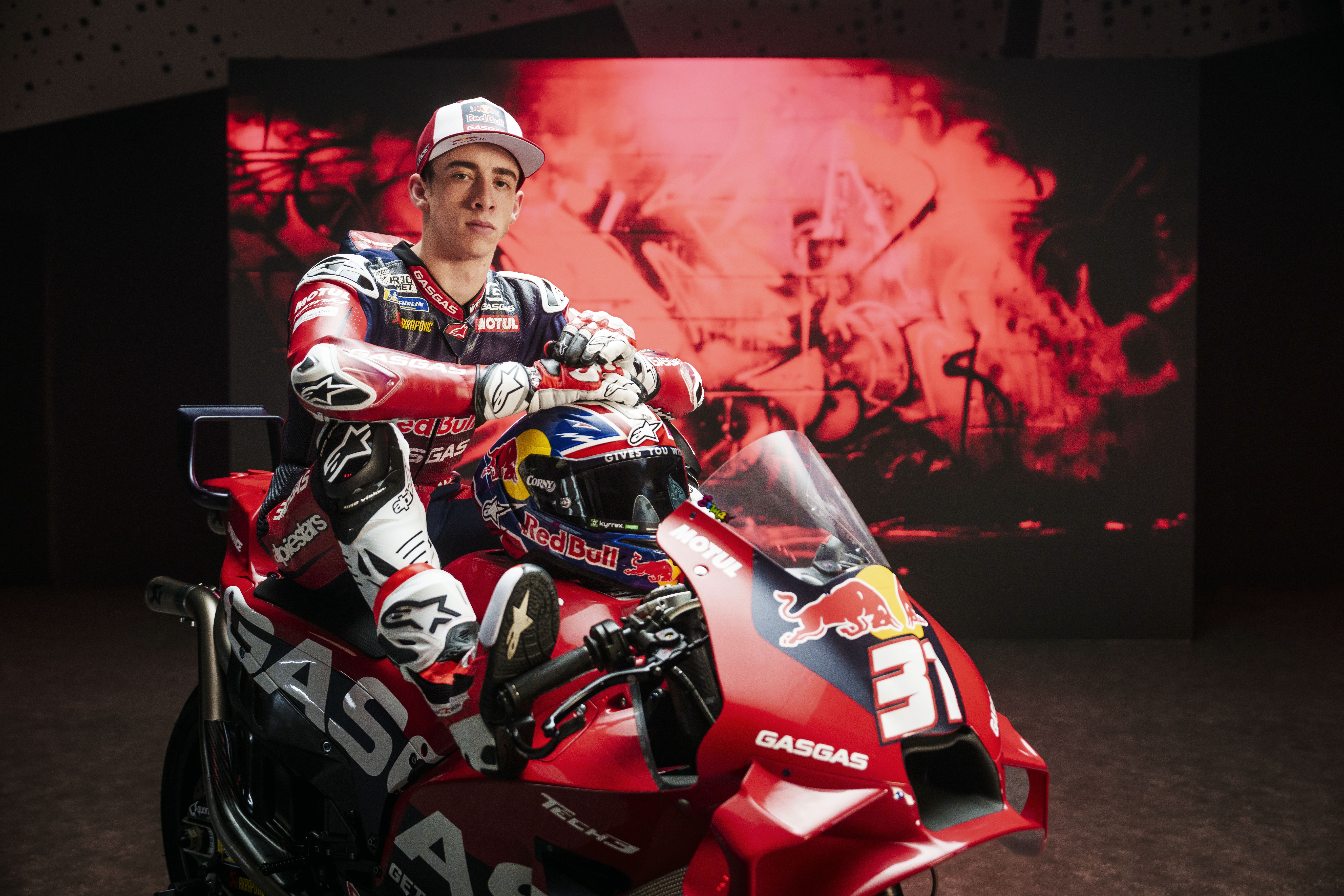 Acosta menciona una presión “difícil de manejar” en su debut en el MotoGP 2024