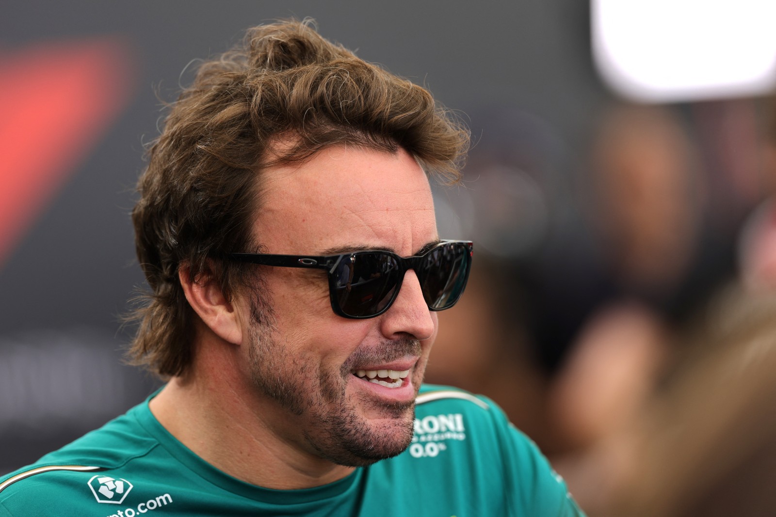 Aston Martin dice que la “honestidad” fue clave para manejar la fama de “difícil” de Alonso
