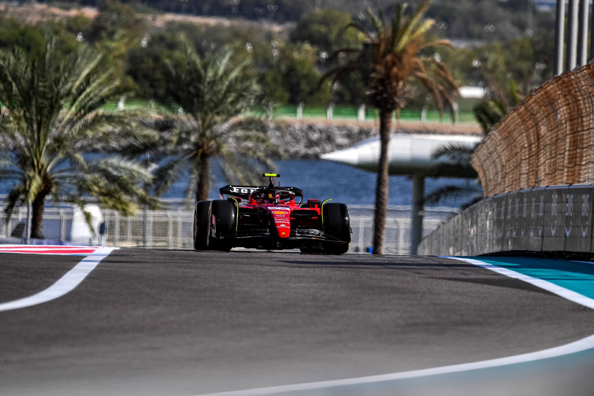 Sainz revela haber tenido “dolores de cabeza” con SF-23 y espera algo “más versátil” en 2024