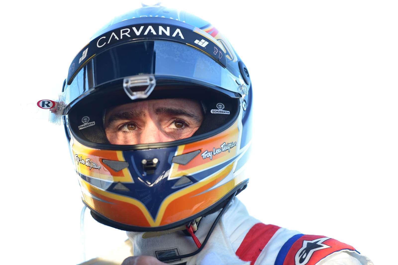 Johnson cierra nueva asociación y agrega tres carreras a su calendario de Nascar 2024