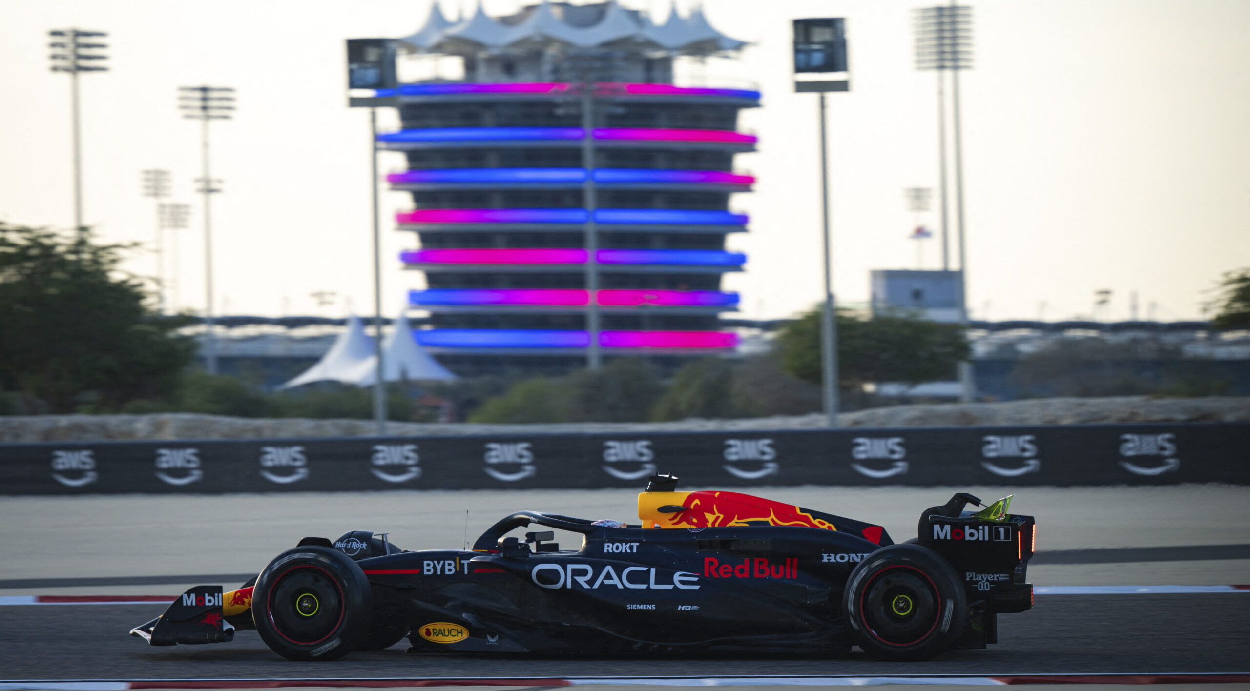 Mercedes resta importancia a pontón ‘copiado’ por Red Bull: “El desempeño viene del suelo”