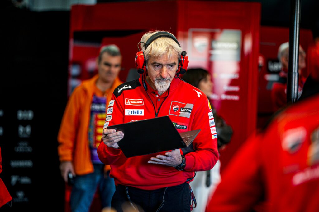 Ducati defiende reducción y afirma que tener cuatro motos oficiales “no es tan importante”