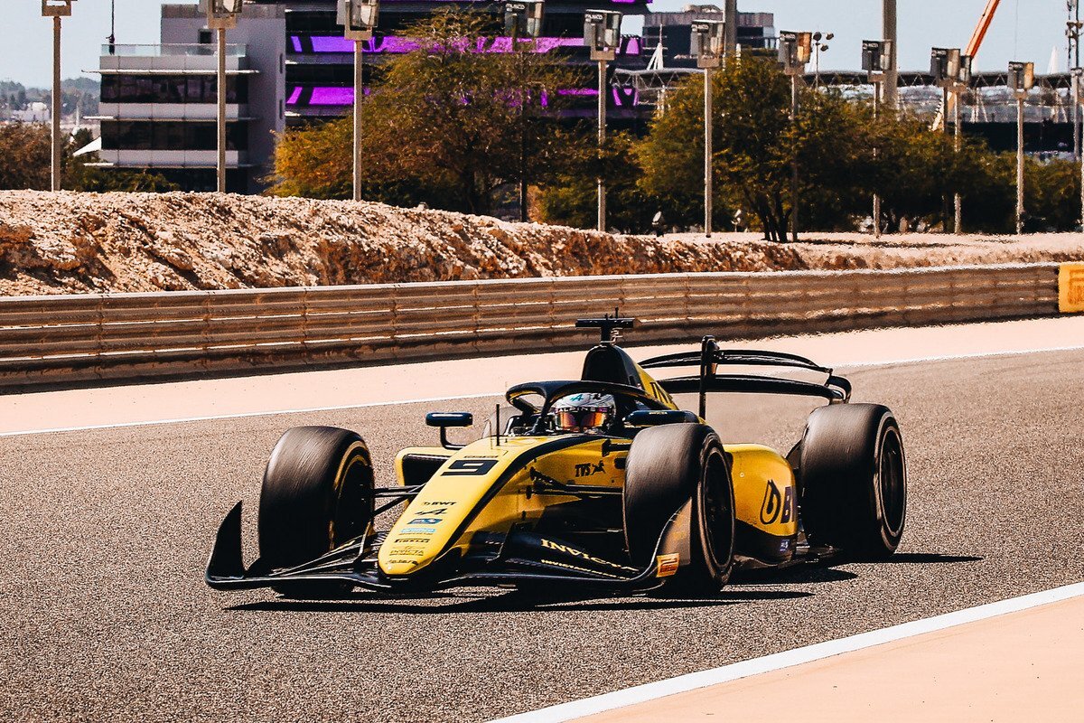 Maini es descalificado y Bortoleto hereda pole position de F2 en Bahrein