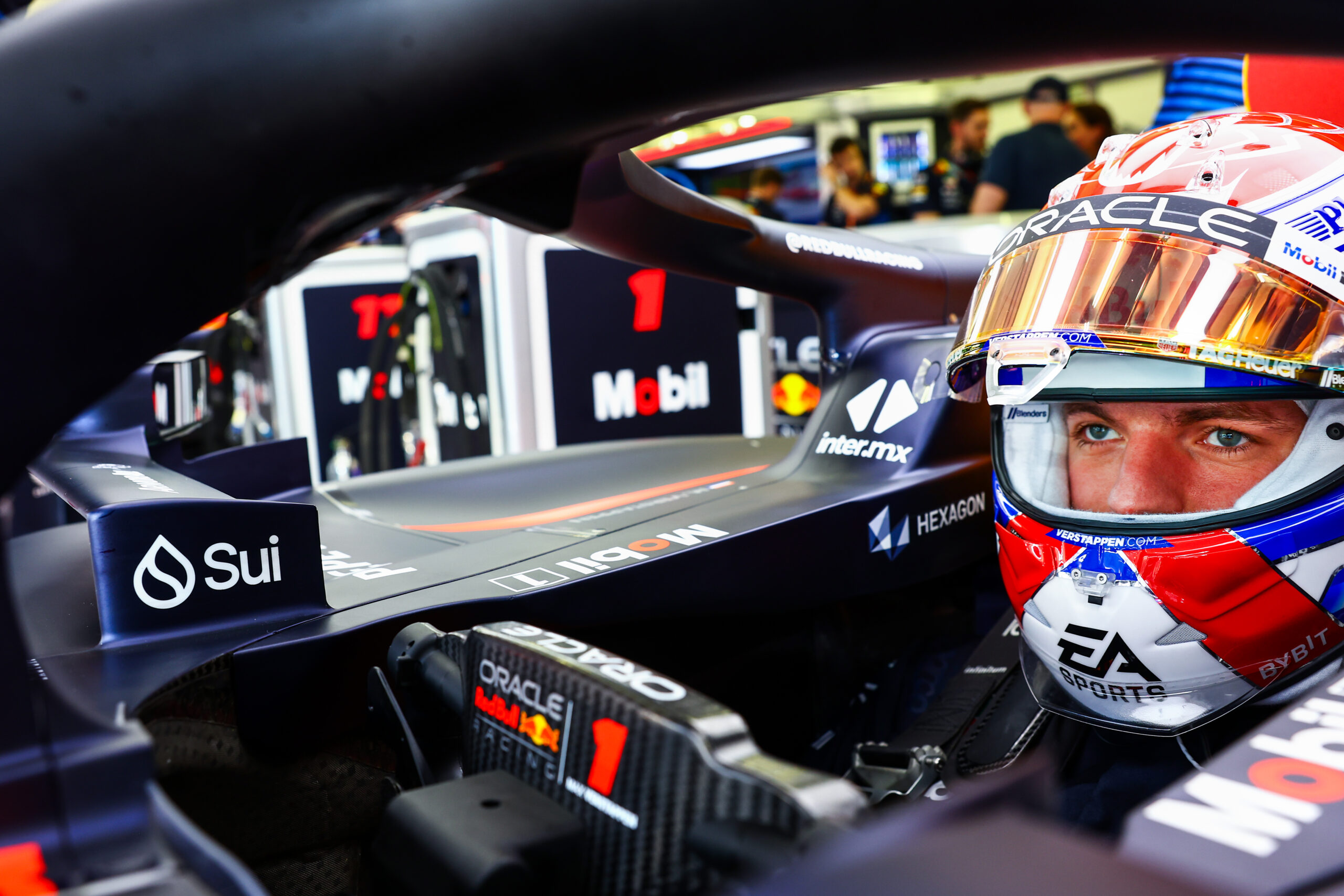 Verstappen minimiza 1-2 de Mercedes en FP2 de Bahréin: “Estaremos todos muy cerca”