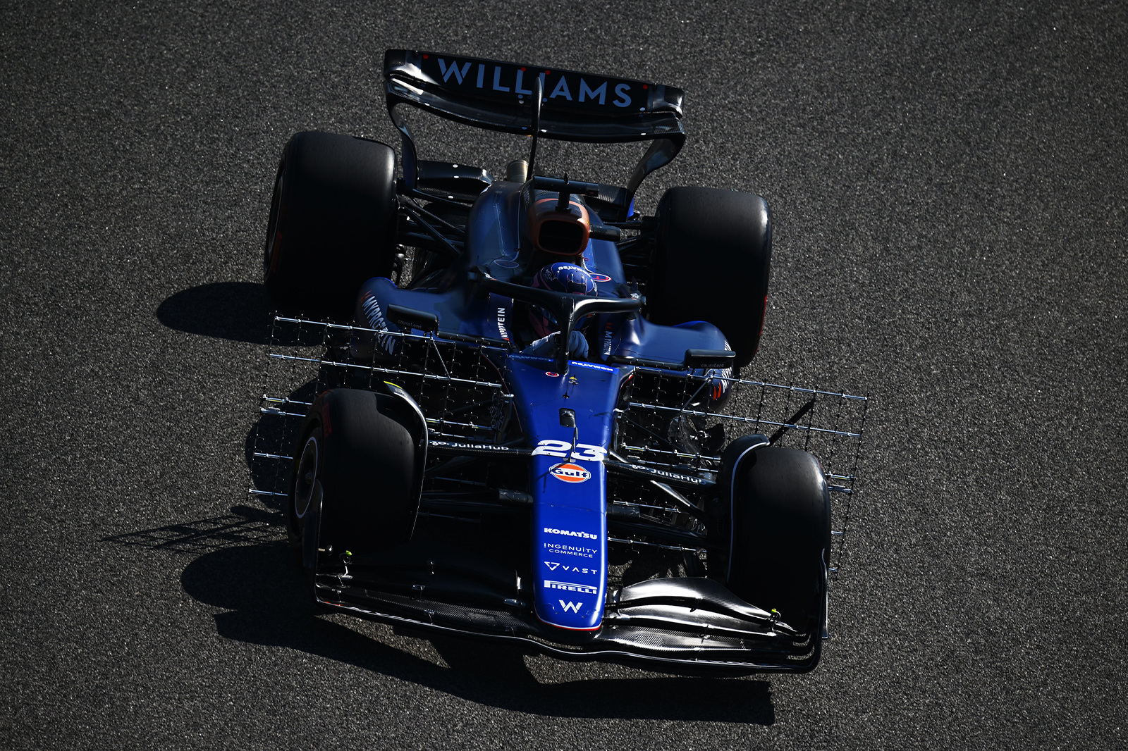 Albon culpa a la bomba de combustible por el problemas en Bahrein: “Resuelto”