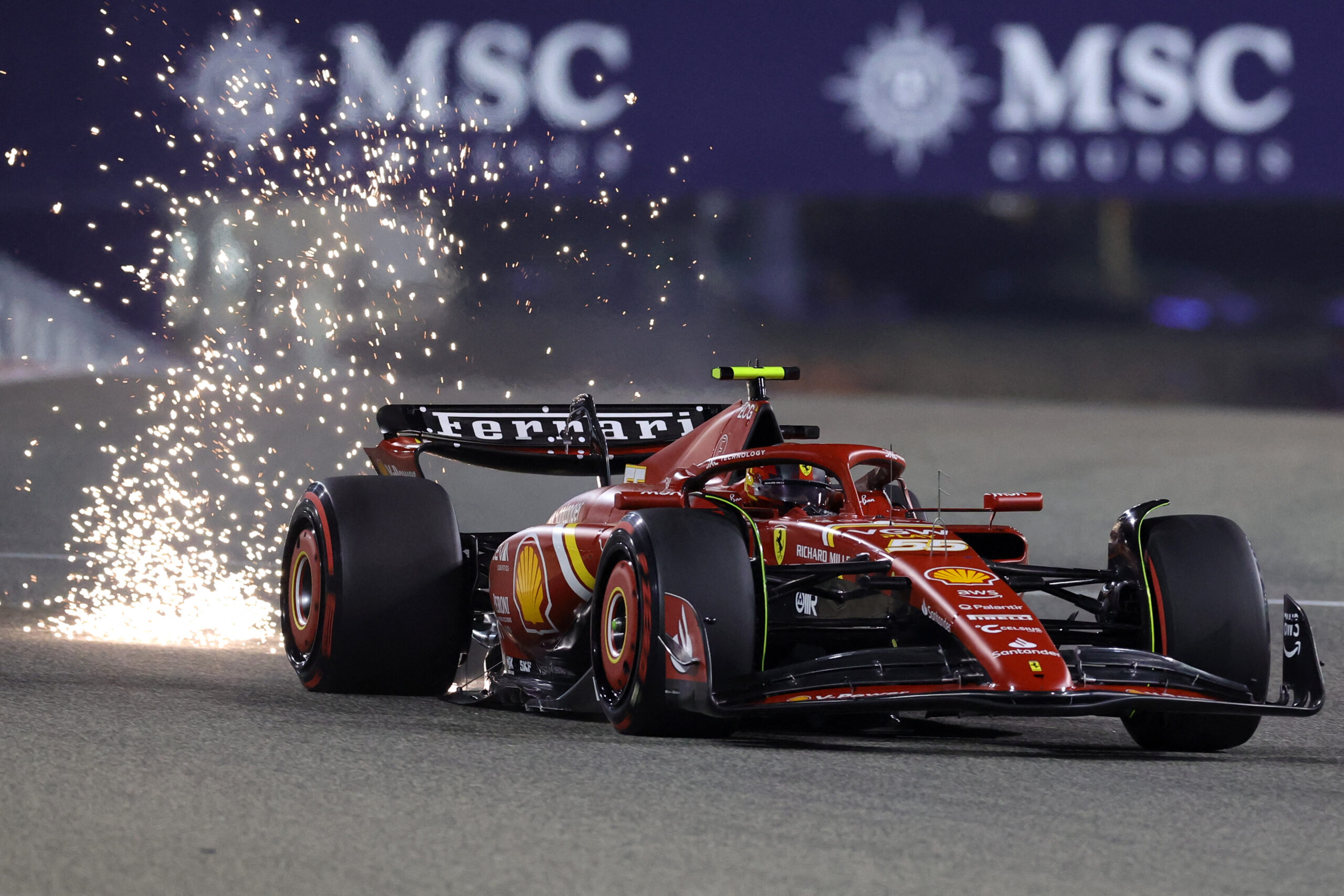Sainz señala desgaste de neumáticos blandos de Red Bull: ”Mejor que Ferrari”