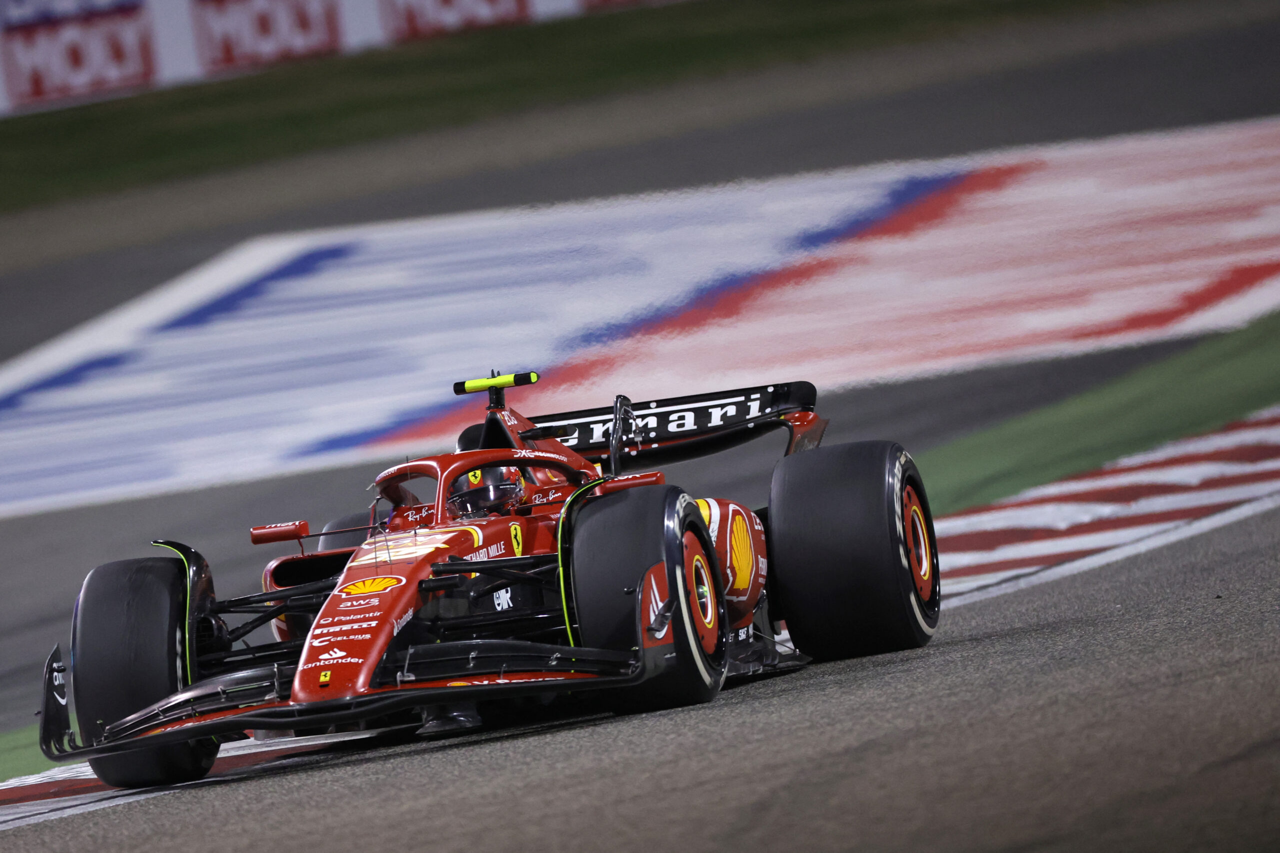 Ferrari explica que el debut de ex-director de Mercedes en 2025 aún está en discusión