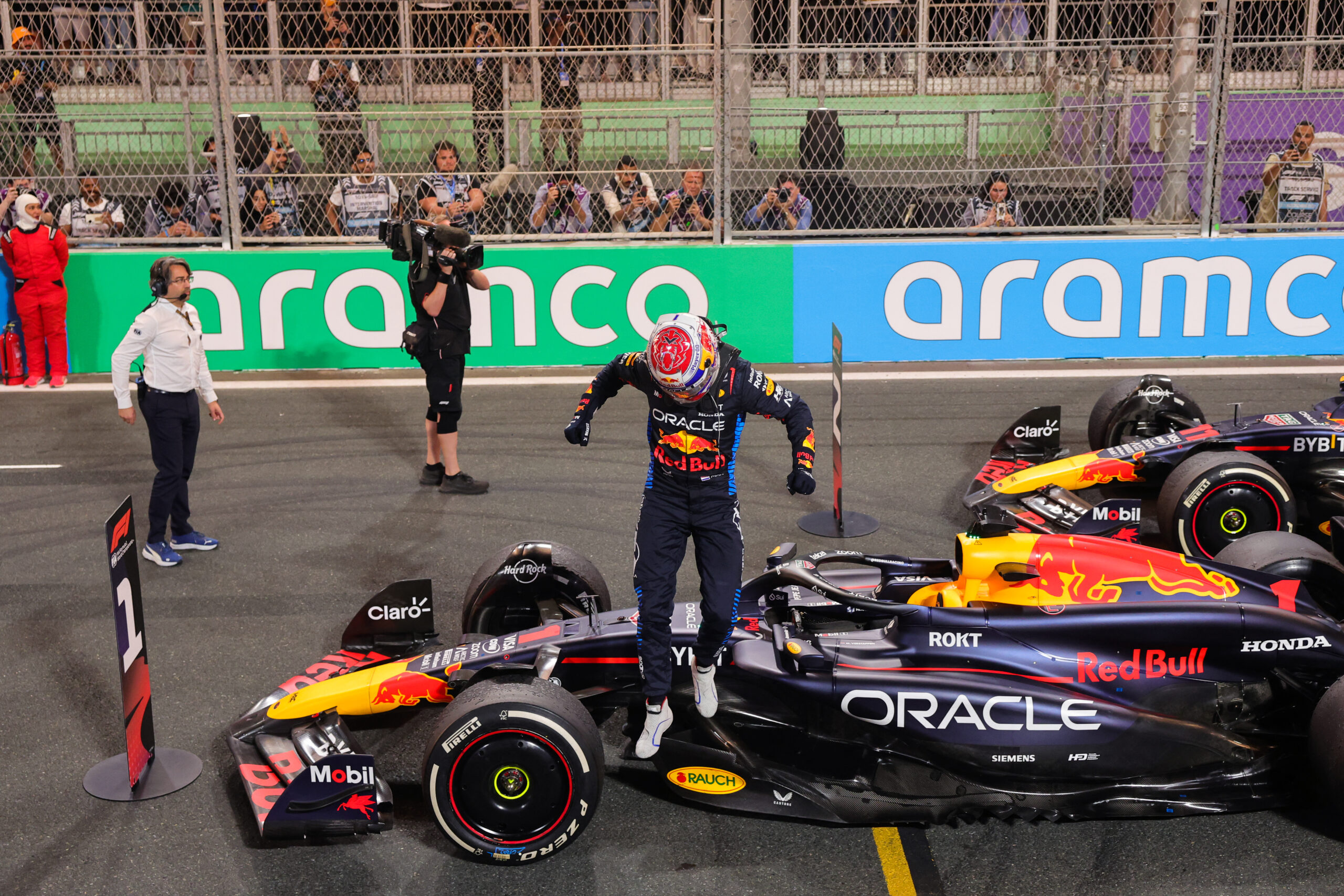 Verstappen destaca neumáticos fríos al final y celebra “fin de semana fantástico” en Jeddah