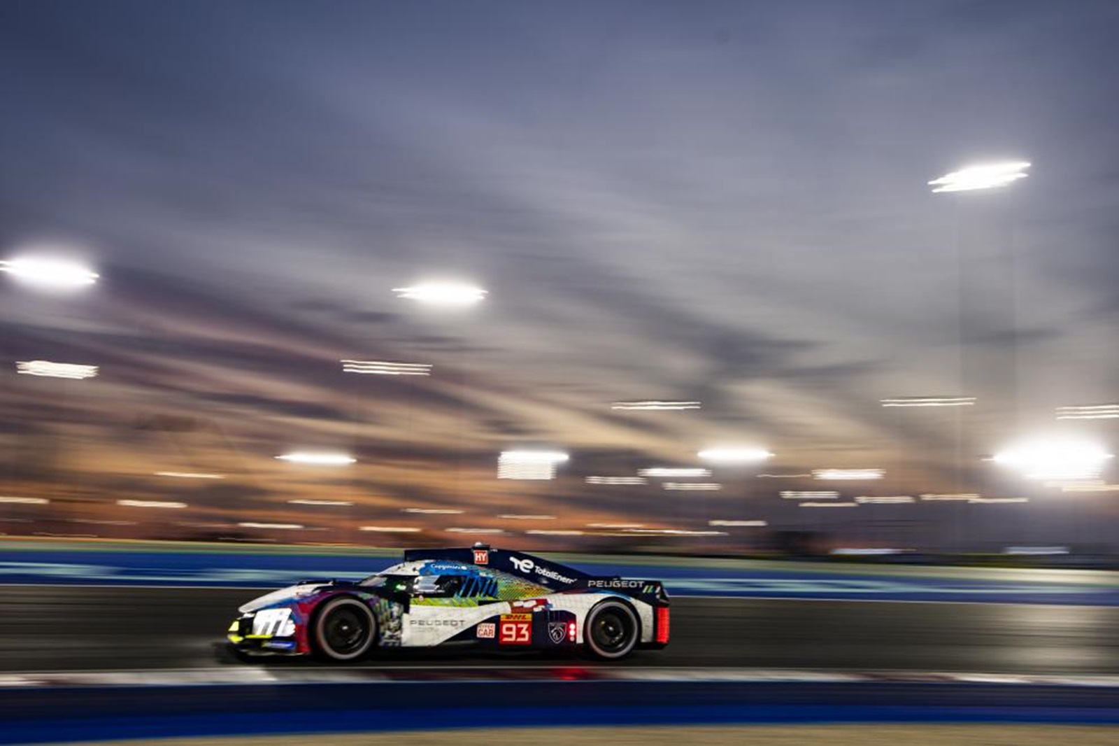 Peugeot #93 es descalificado en Qatar tras quedarse sin combustible en los metros finales