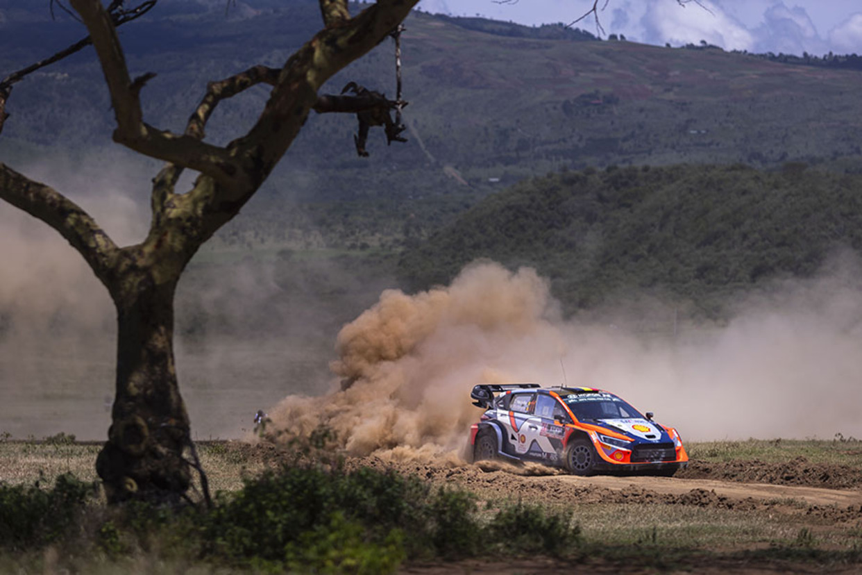 Neuville se adjudica primer tramo y lidera apertura del Rally Safari de Kenia del WRC