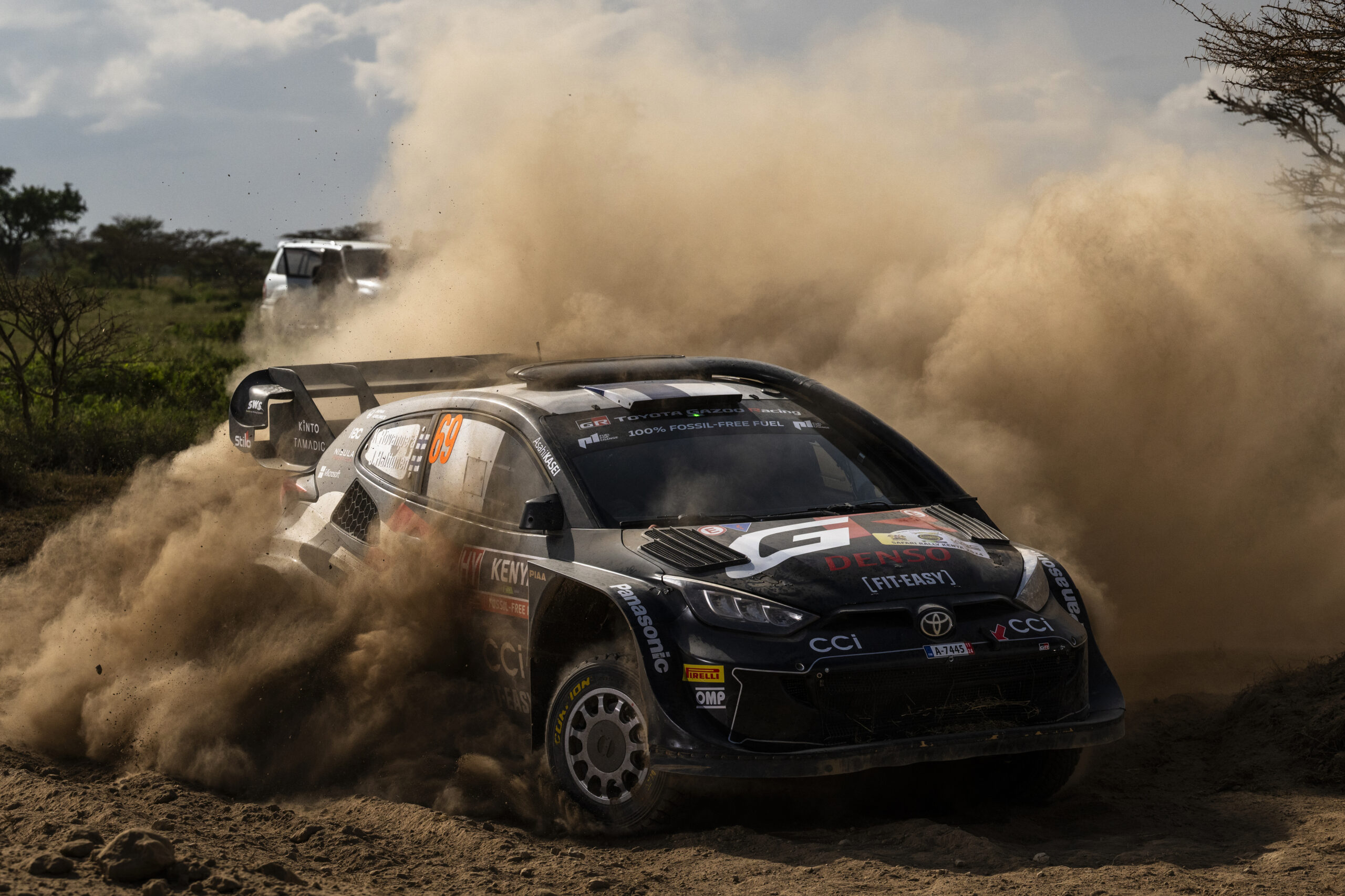 Rovanperä amplía su liderazgo en el día 3 y se acerca a la victoria en el Rally Safari de Kenia