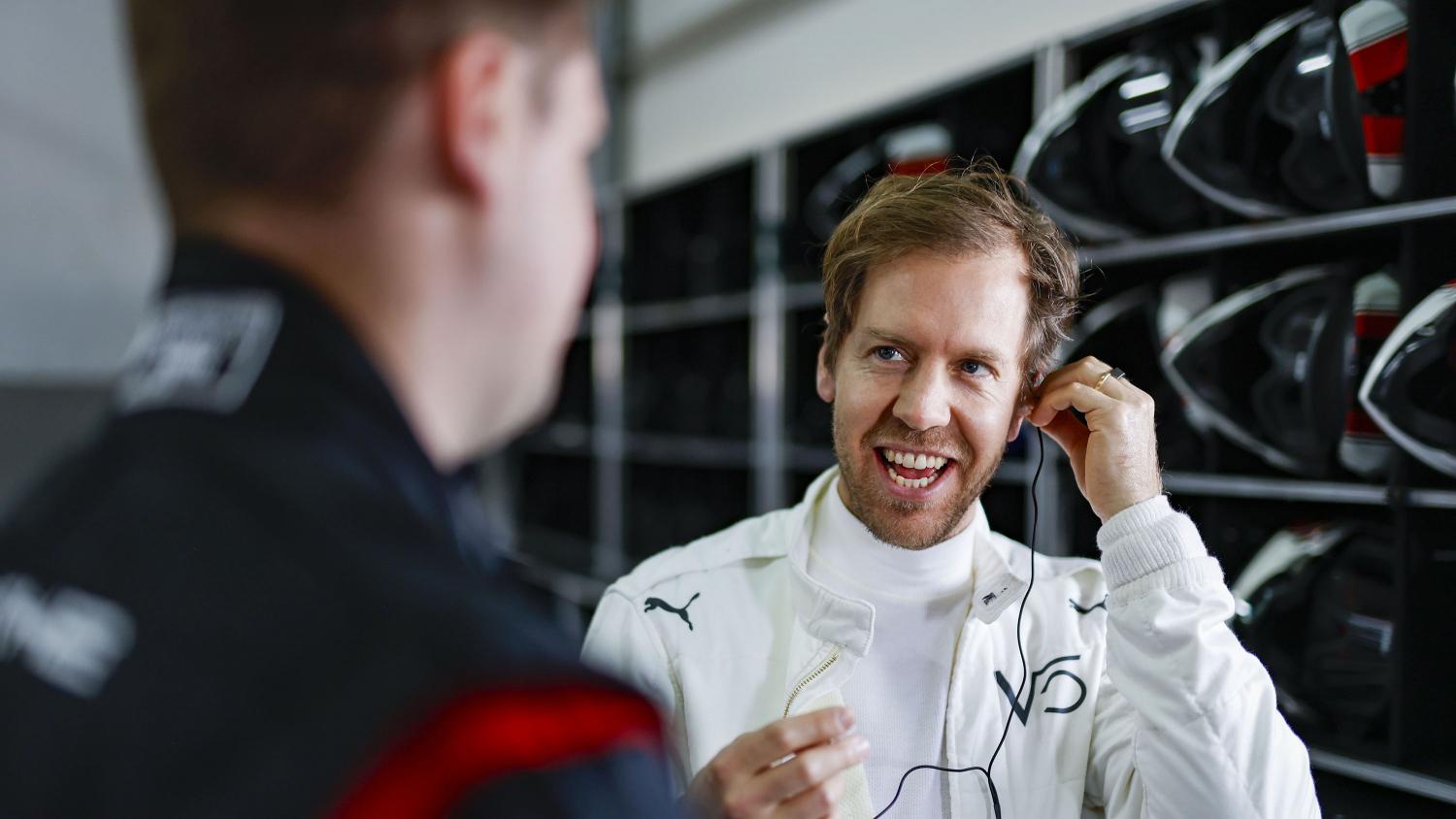 Vettel aponta Red Bull “ainda favorita”, mas vê F1 2024 “mais equilibrada”