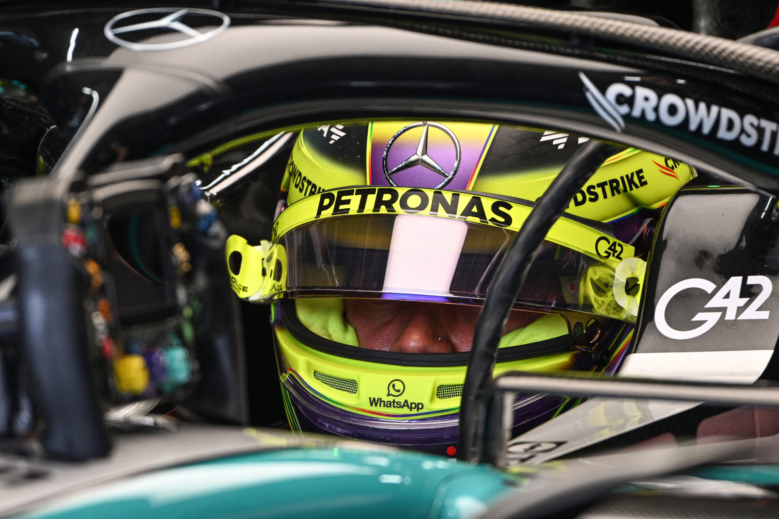 Hamilton dice que sería “épico” que F1 y MotoGP corrieran el mismo fin de semana
