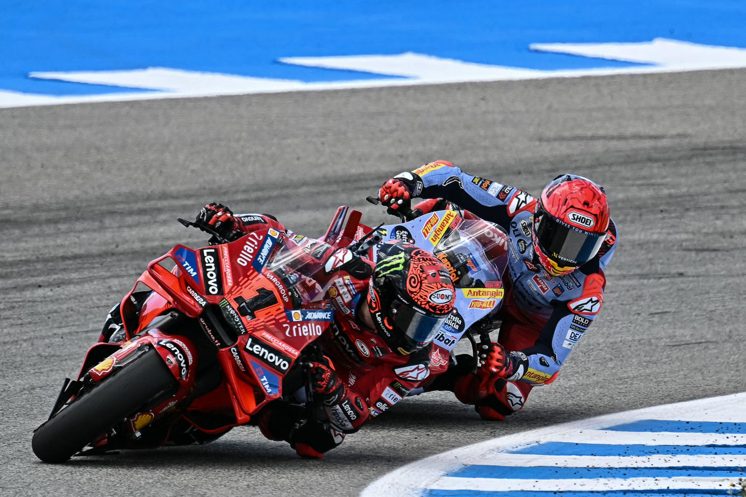 Bagnaia resiste a Marc Márquez y gana en Jerez de la Frontera, Martín cae y abandona
