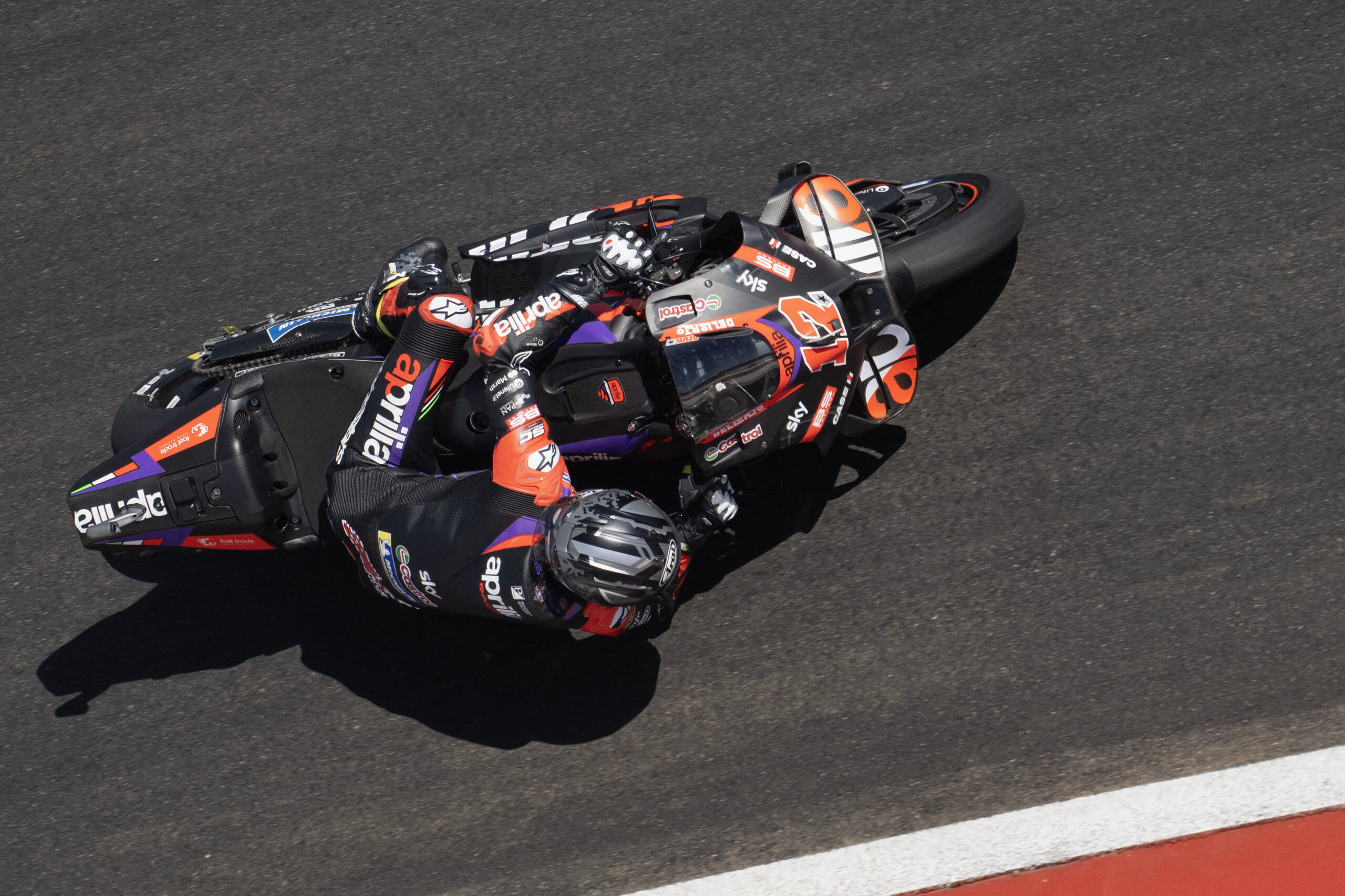 Viñales quebra recorde e crava pole da MotoGP em Austin. Marc Márquez larga em 3º