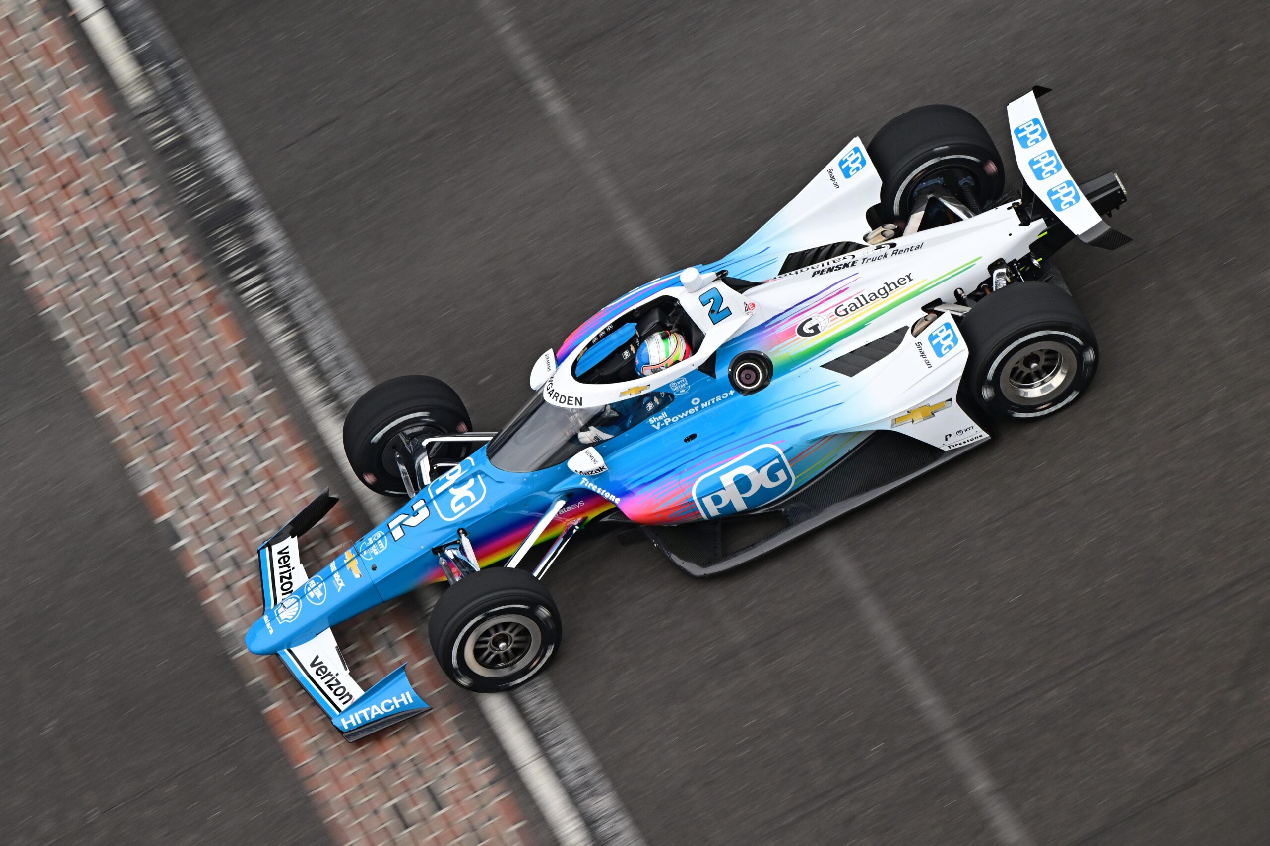Newgarden lidera el primer día de pruebas de las 500 Millas de Indianápolis suspendido por lluvia