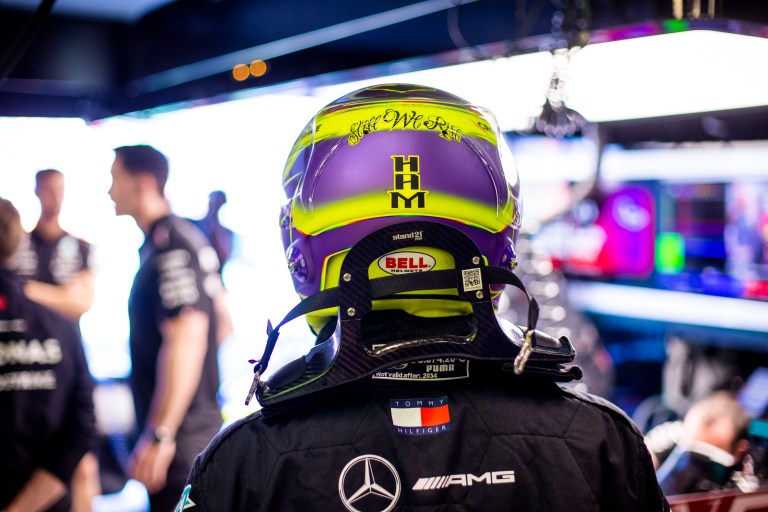 Hamilton ve el W15 “diferente en cada curva” prevé malos resultados en Japón