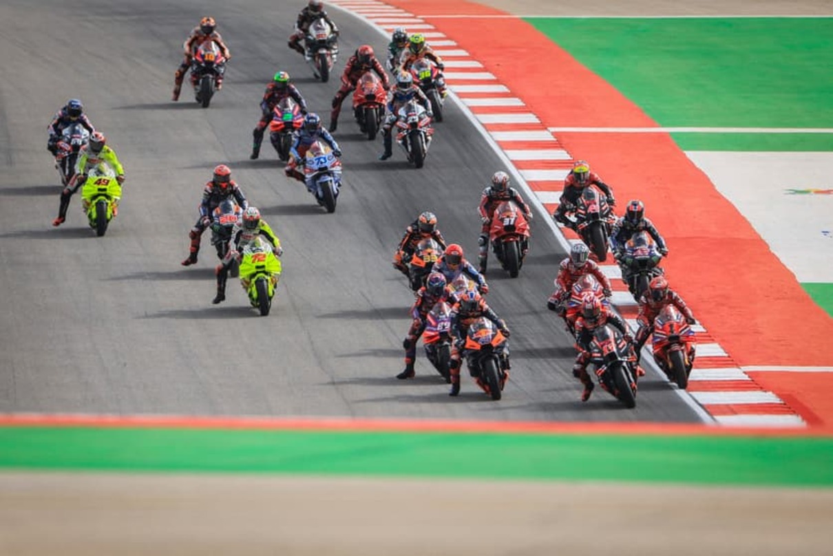 Liberty Media, propietaria de la Fórmula 1, confirma la compra de MotoGP