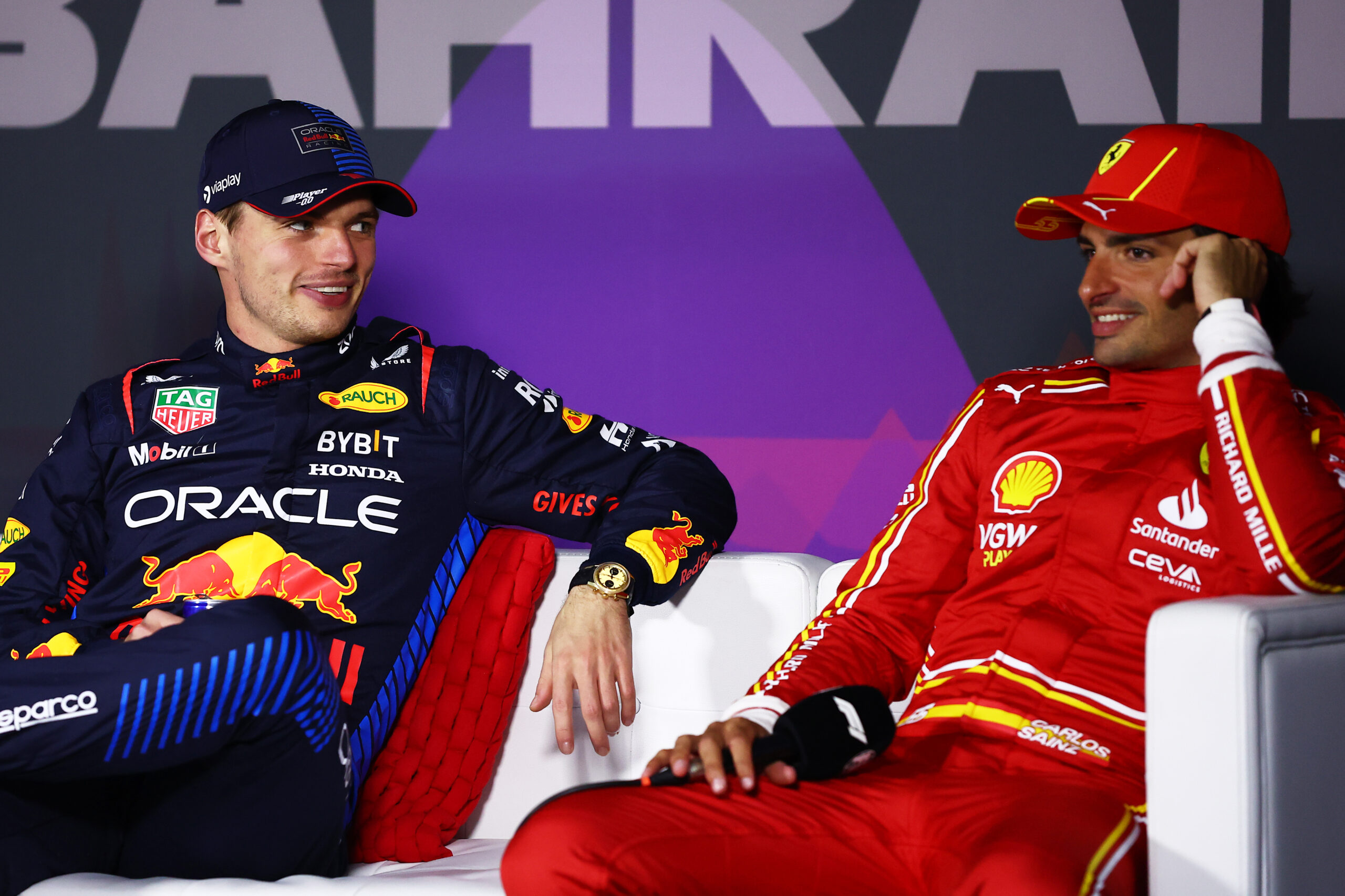 Verstappen considera “sensata” la decisión de Ferrari de sustituir a Sainz por Hamilton