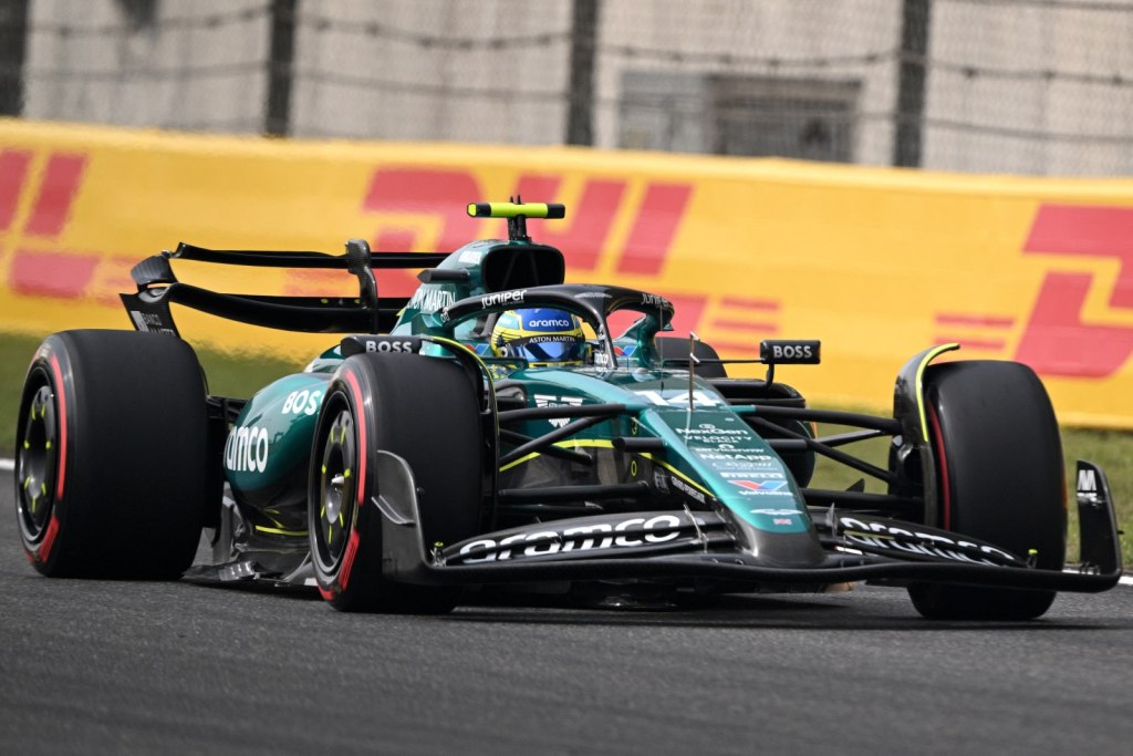 Aston Martin menciona “buena limitación de daños” tras recuperación de Alonso en China