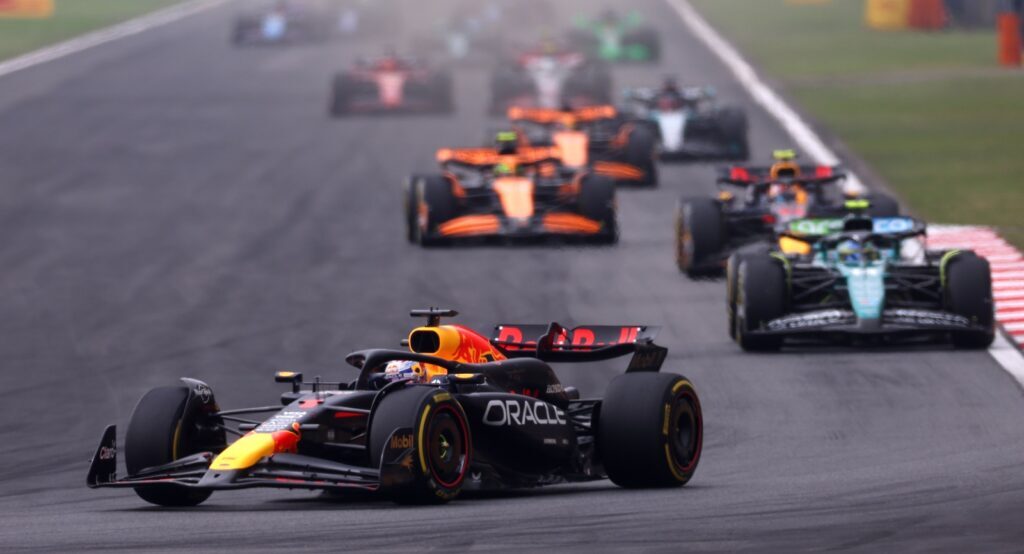 Verstappen elogia al Red Bull tras su victoria en China: “Hice todo lo que quería”