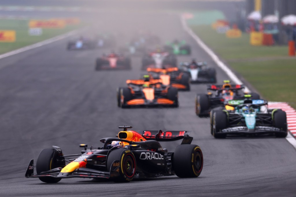 GRANDE PRÊMIO transmite classificações, sprint e corrida da F1 na China em segunda tela