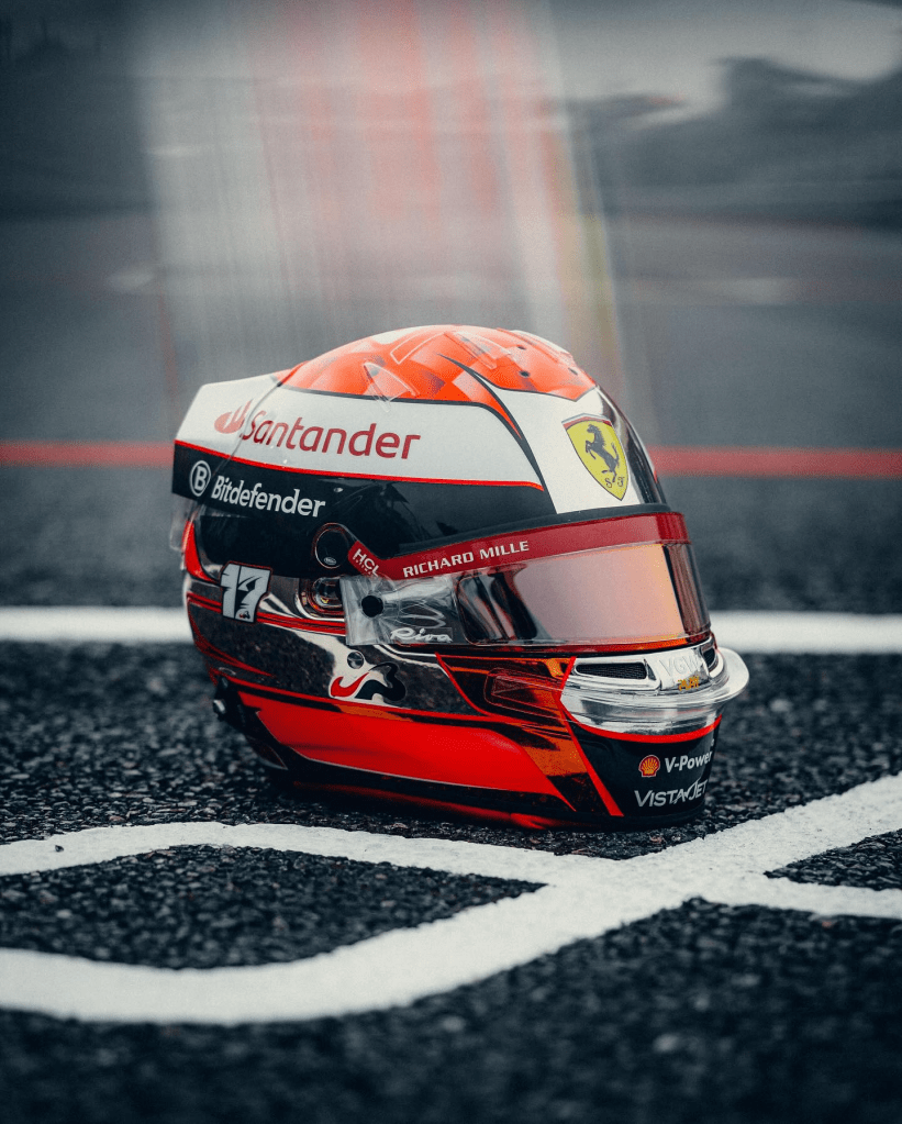 Leclerc divulga capacete com homenagem a Bianchi para GP do Japão