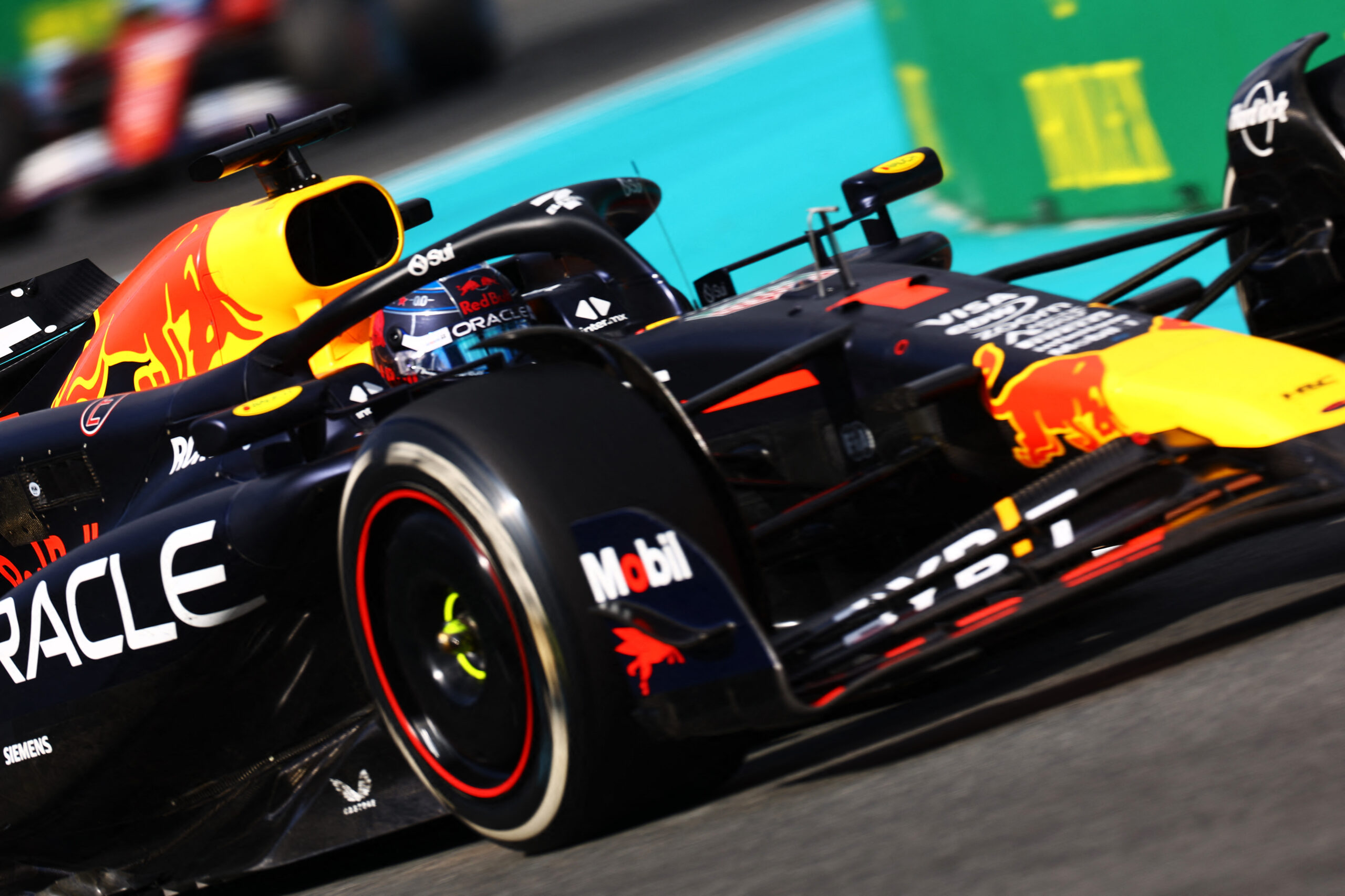 Verstappen cita una carrera “complicada” y elogia a McLaren en Miami: “Imbatibles”