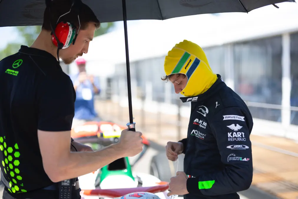 Mercedes asume la “culpa” del hype de Antonelli: “Tenemos que dejarlo trabajar”