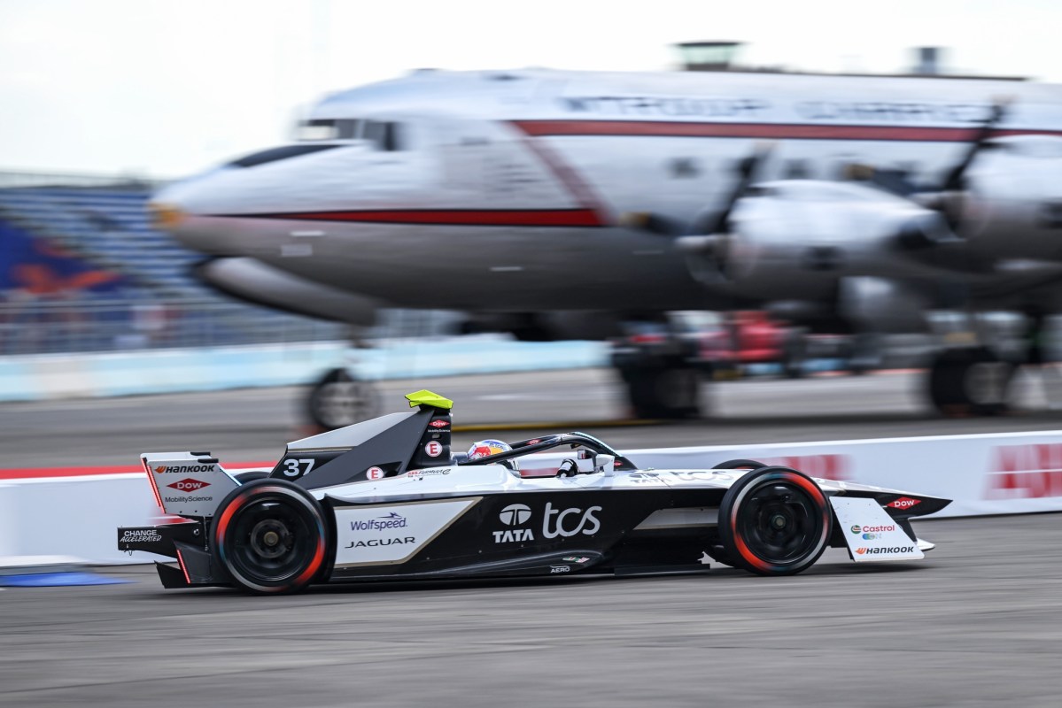 Cassidy avanza lugares y se queda con la carrera 1 en Berlín de Fórmula E: Fenestraz 9°