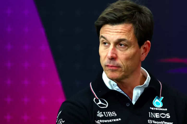 Wolff dice que le “da miedo” los problemas del W15 y que Newey no podría solucionarlos