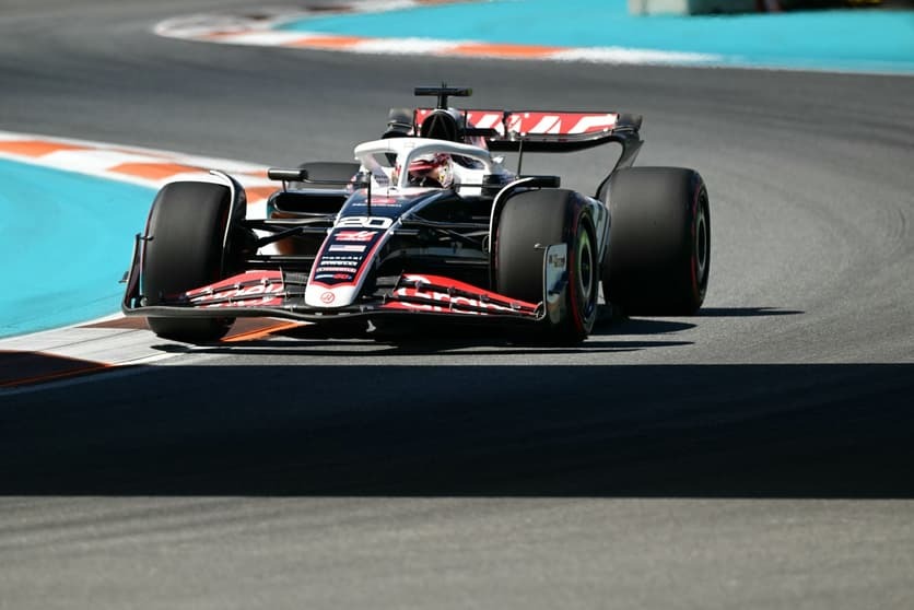 Magnussen evita la sanción por “conducta antideportiva” en Sprint del GP de Miami