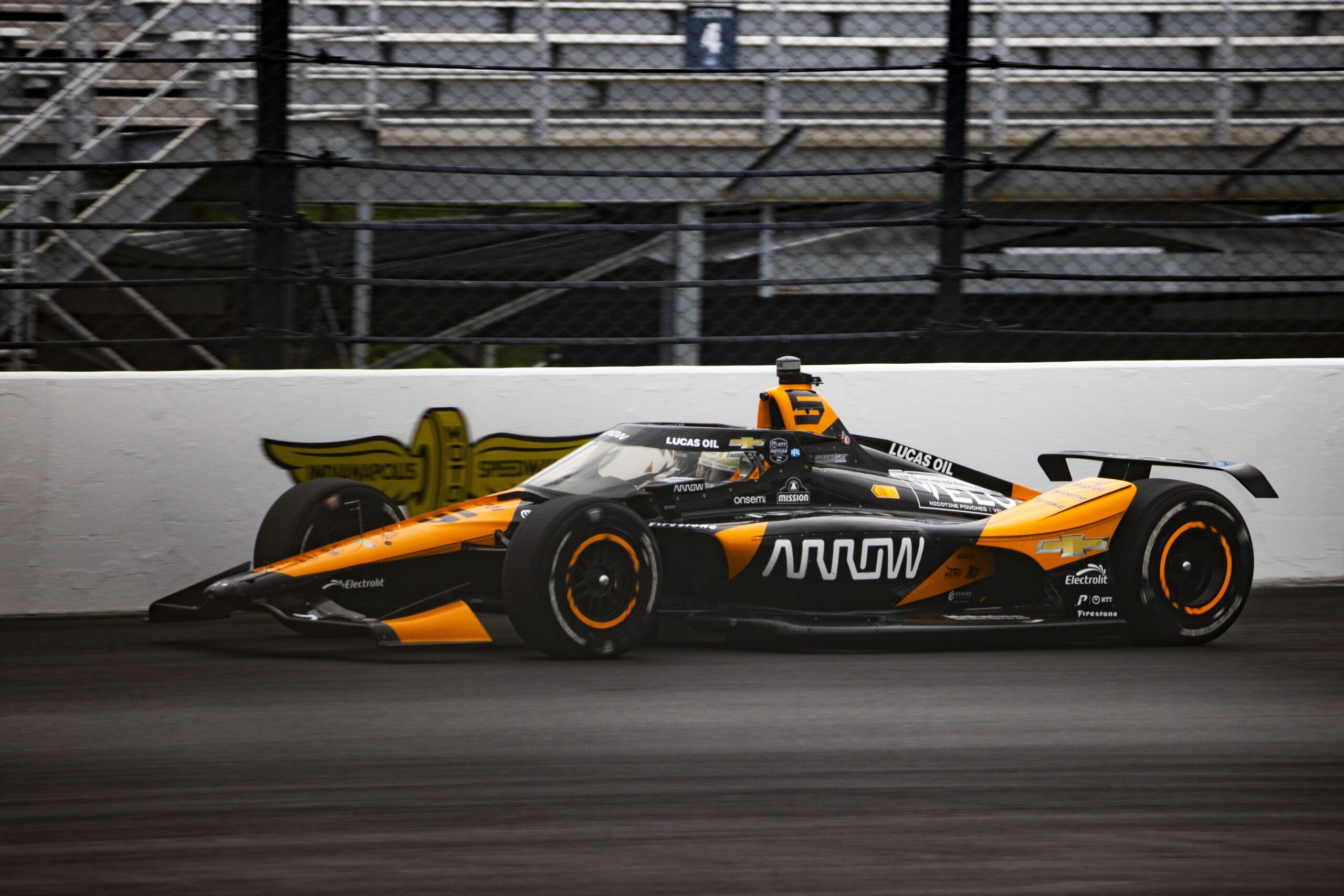 O’Ward lidera accidentada práctica previa a clasificación de las 500 Millas de Indianápolis