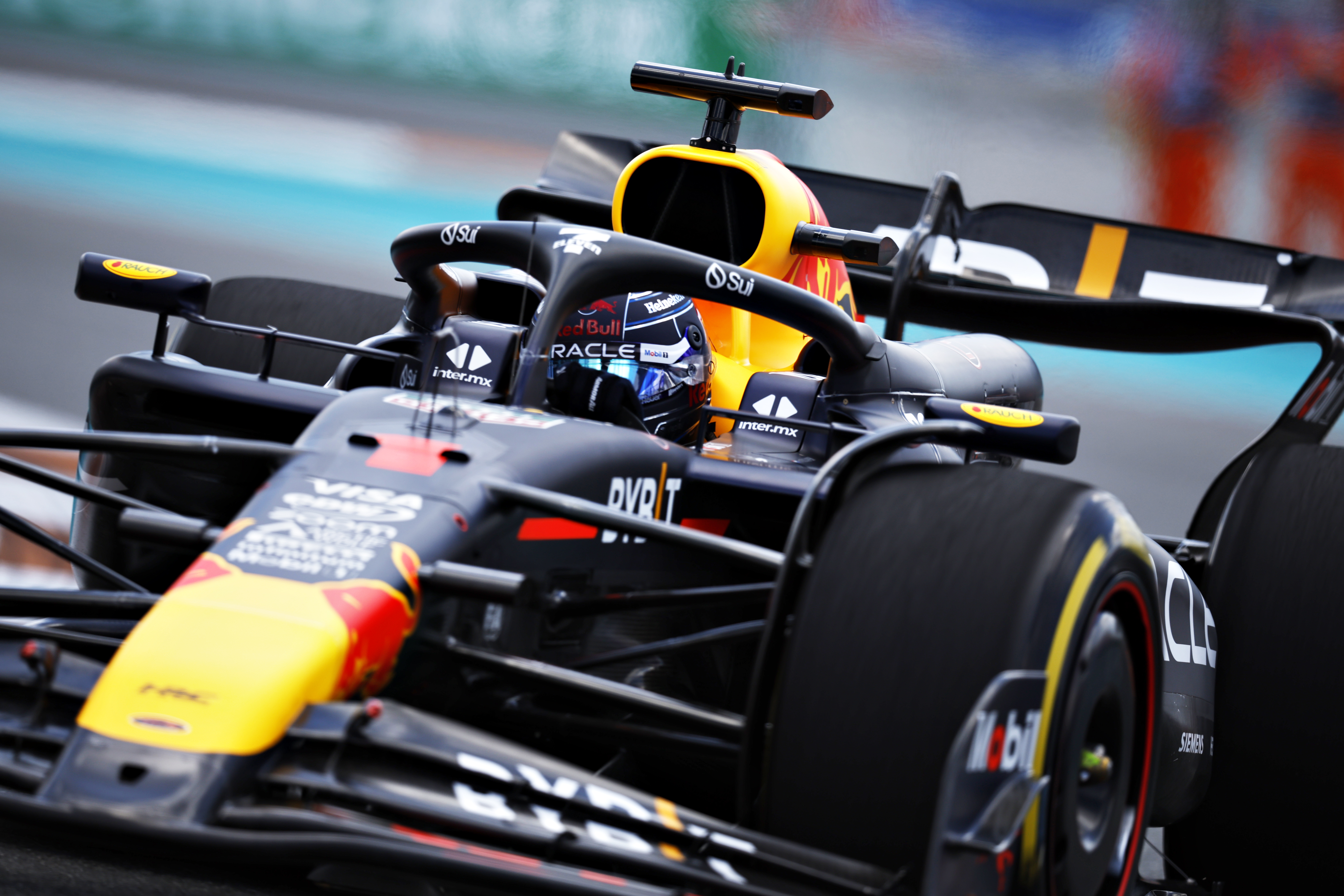 Verstappen cita volta “nada agradável”, mas vê RB20 “mais sob controle” em Miami