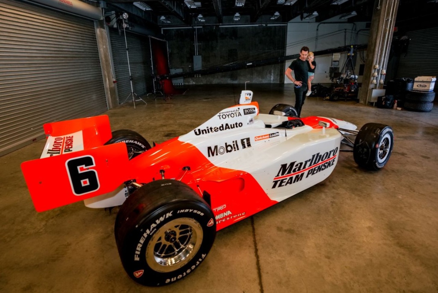 Pagenaud rinde tributo a De Ferran y conduce su auto 2003 con el que ganó las Indy 500