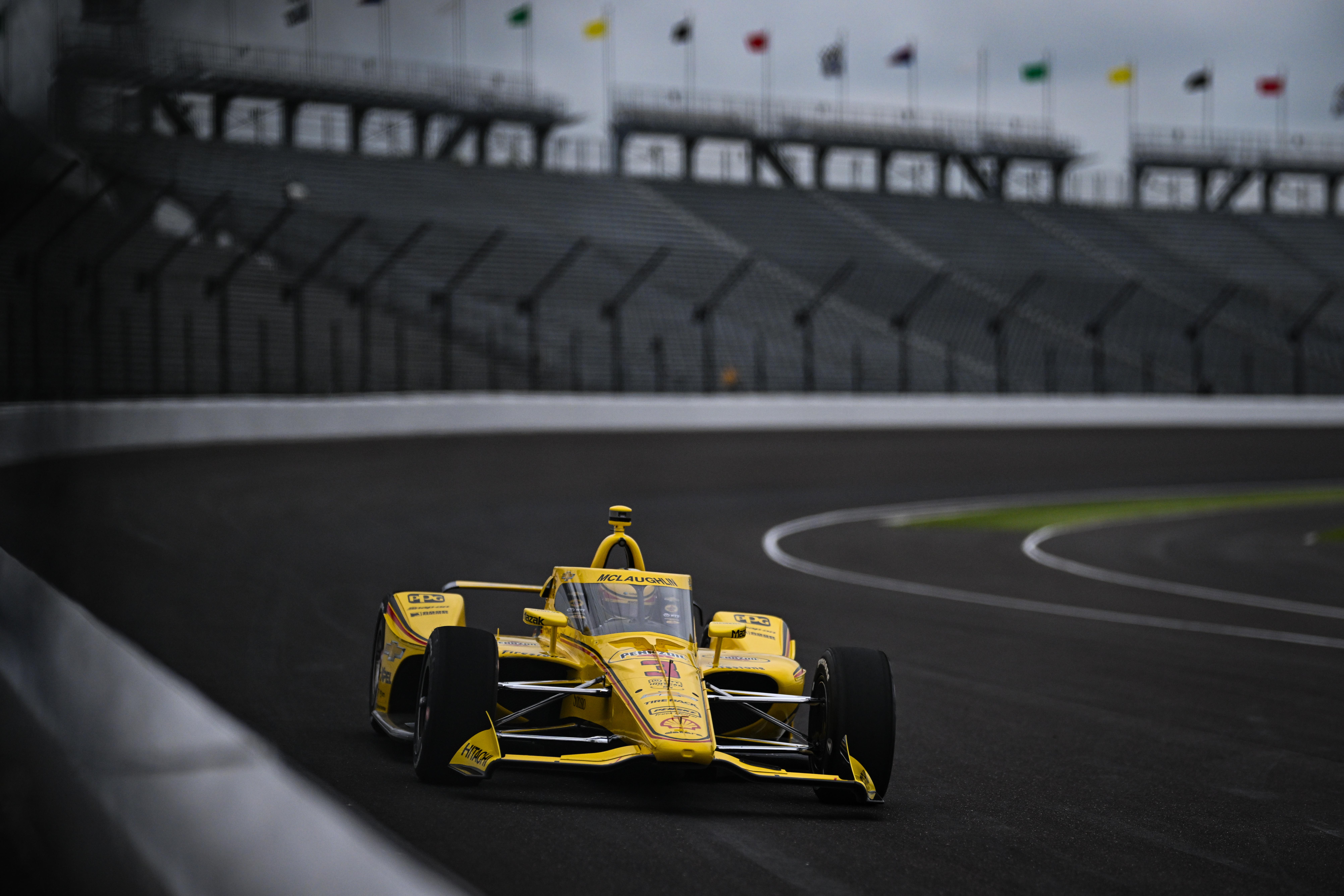 McLaughlin lidera entrenamiento de IndyCar postergado por mal clima para las Indy 500