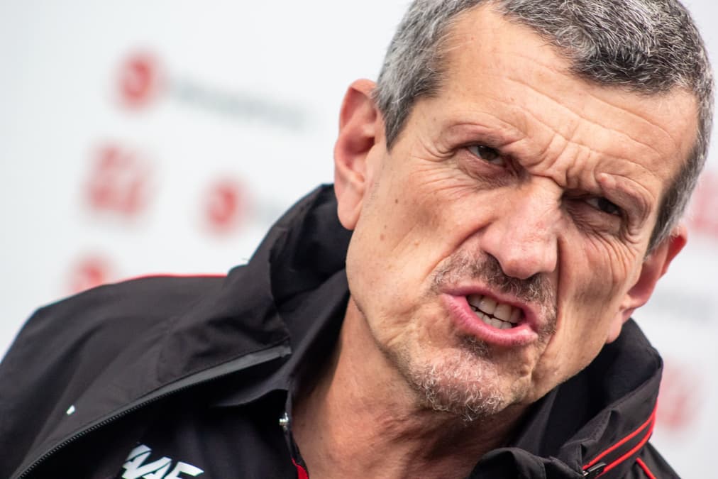 Haas contraataca y demanda a su ex jefe por uso indebido de marca en su autobiografía