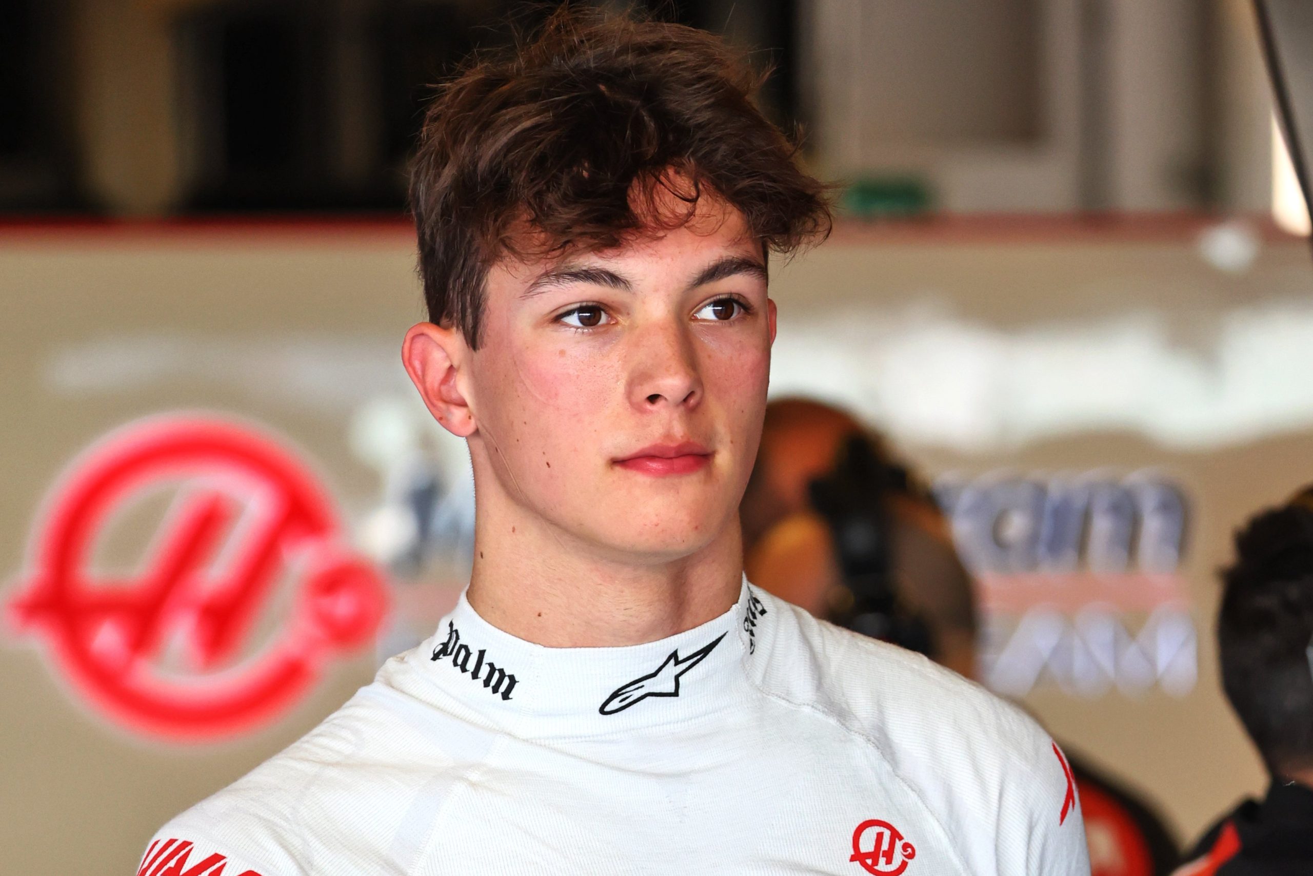 Bearman aspira a tener una buena carrera con Haas en Bakú: «Muy emocionado»