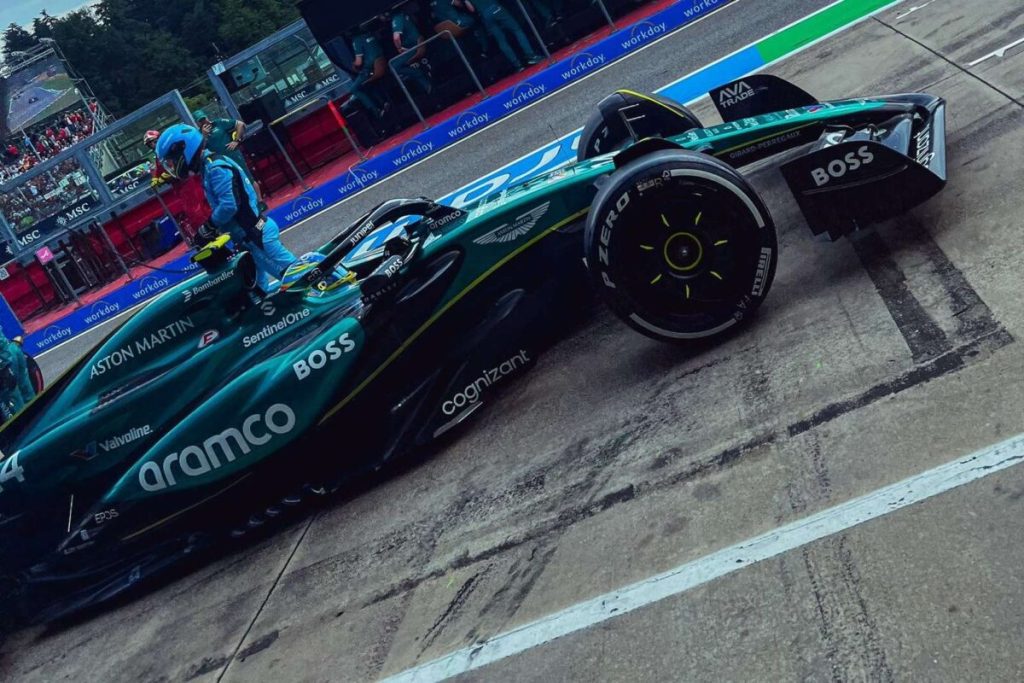 Alonso dice que Aston Martin “es consciente” del acercamiento de RB: “Debemos trabajar”