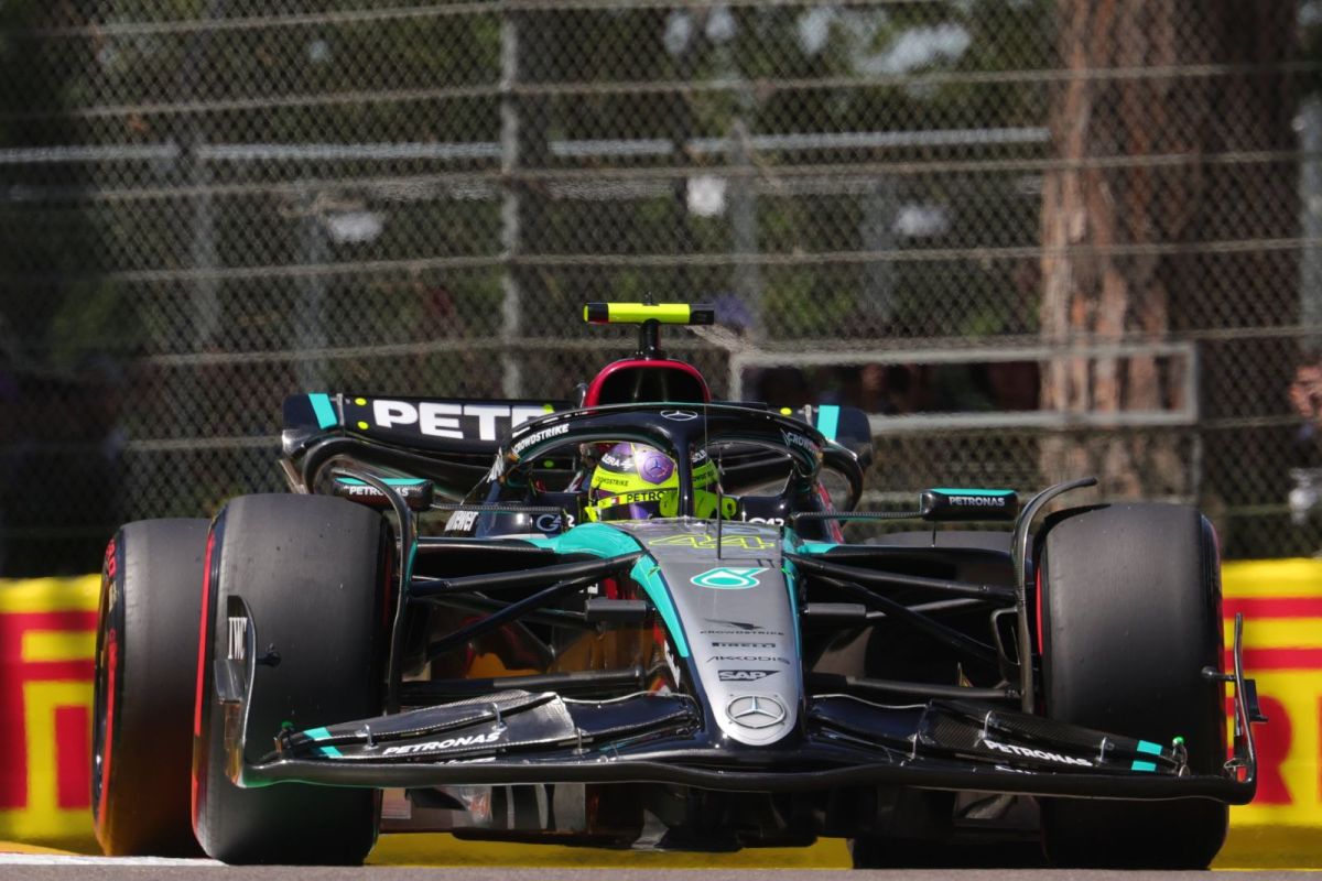 Hamilton percibe a Mercedes “más cerca de lo que parece” con las actualizaciones en Ímola