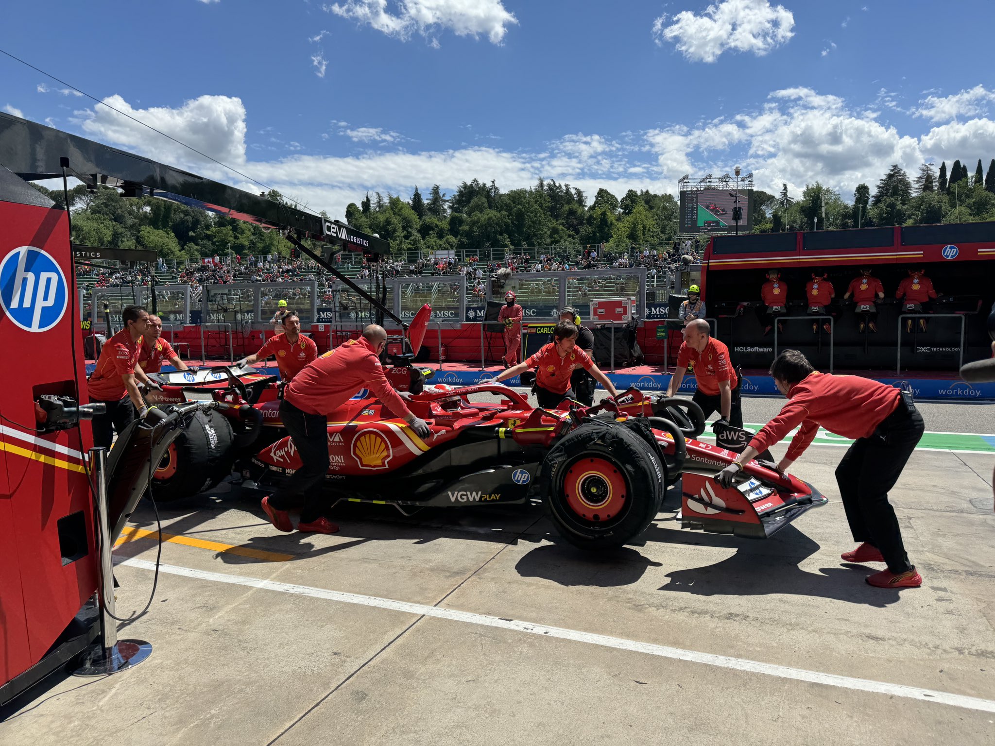 Ferrari ataca y Red Bull responde: las actualizaciones para el GP de Emilia Romaña