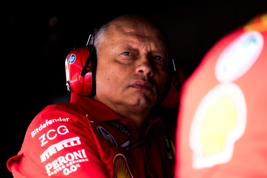 Ferrari lamenta los problemas de Leclerc y Sainz en Singapur: «Todos estamos frustrados»